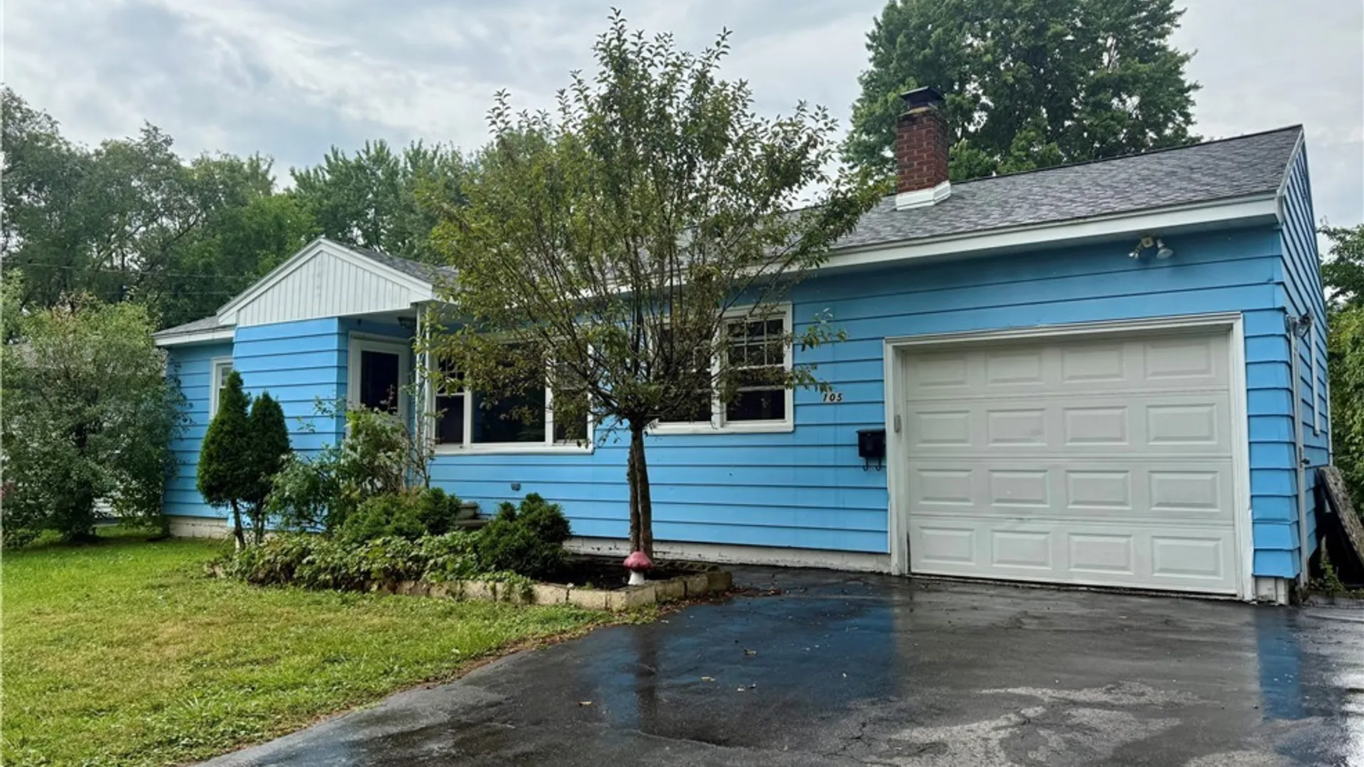 Property at 105 Traister Drive, Salina, NY 13088 2