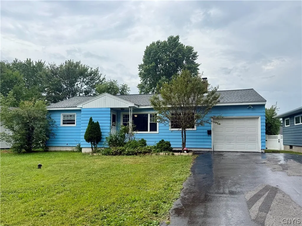 Property at 105 Traister Drive, Salina, NY 13088