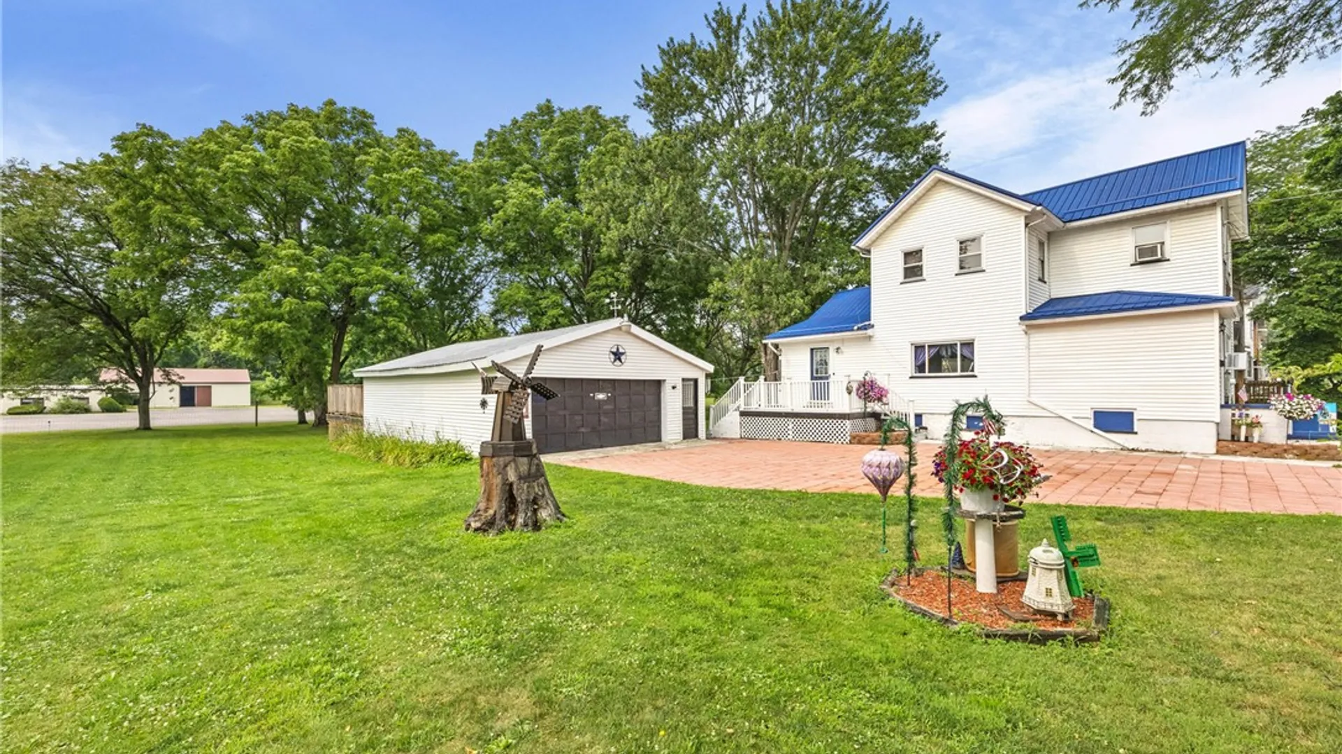 Property at 60 Franklin Street, Lyons, NY 14489 3
