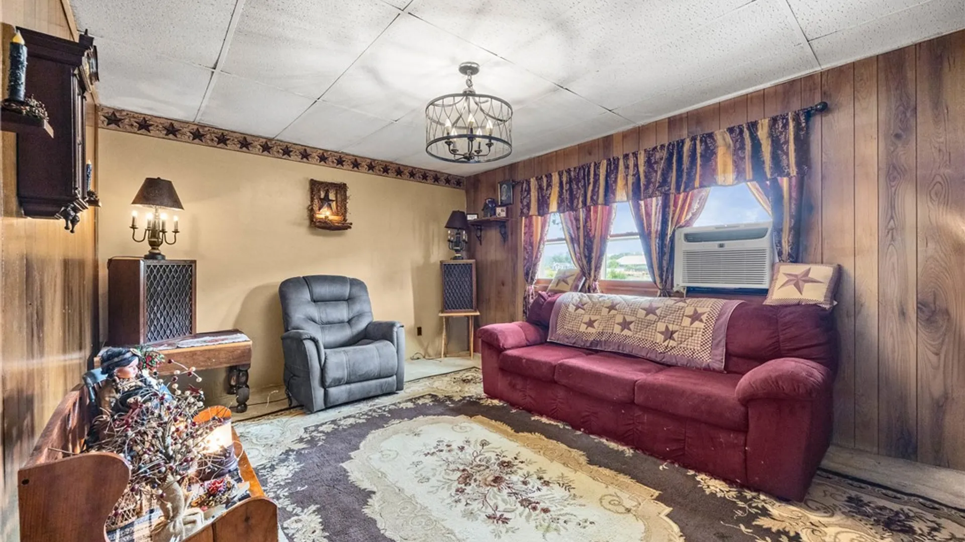 Property at 60 Franklin Street, Lyons, NY 14489 6