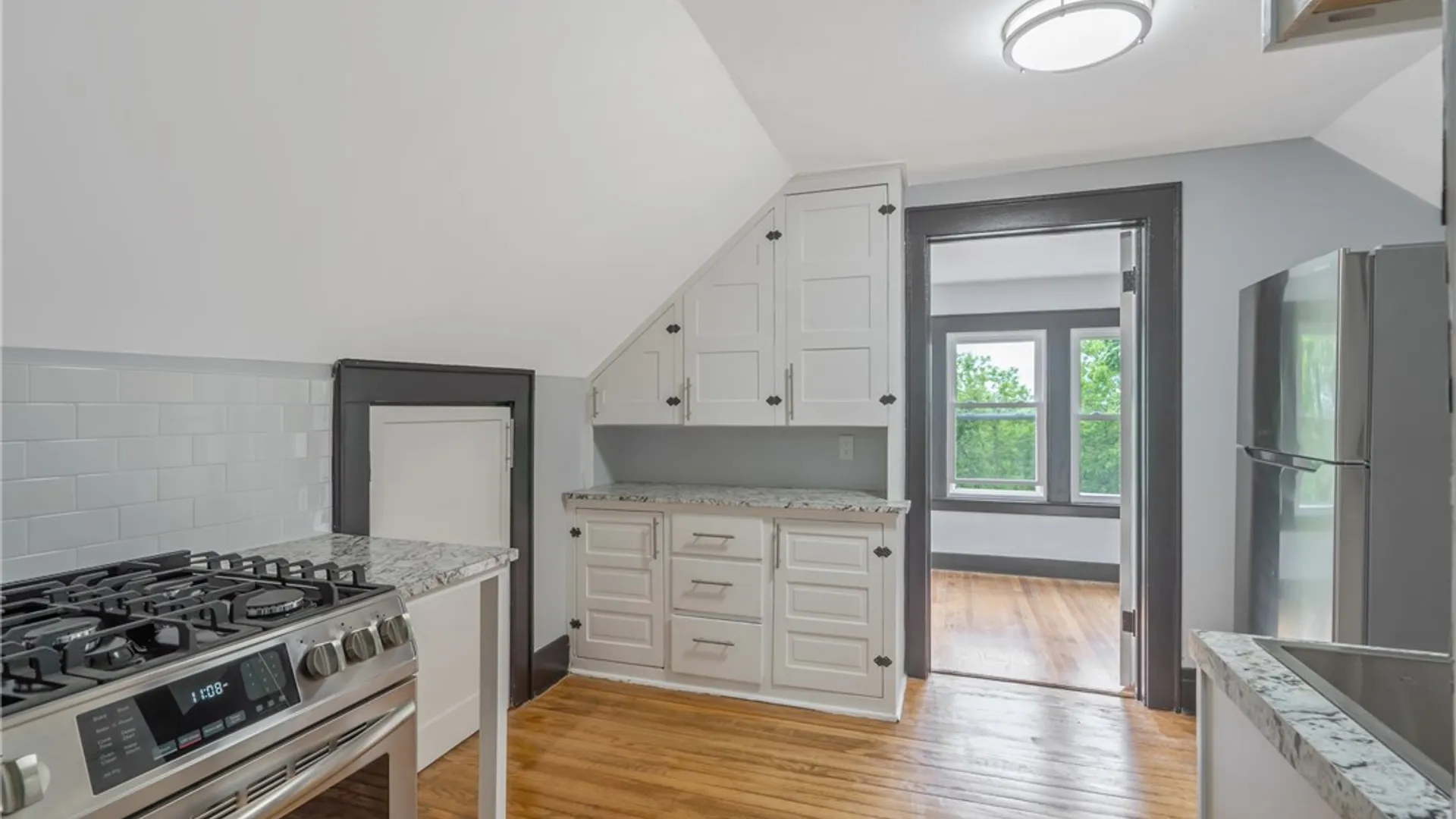 Property at 944 Bellevue Avenue, Syracuse, NY 13204 9