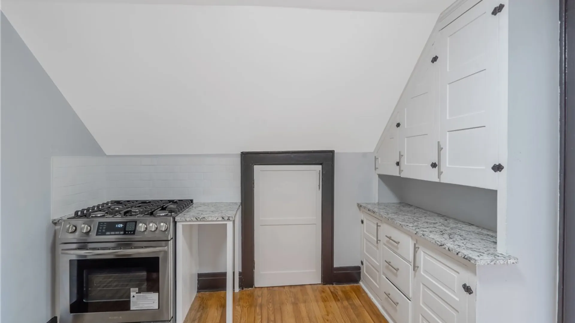 Property at 944 Bellevue Avenue, Syracuse, NY 13204 10