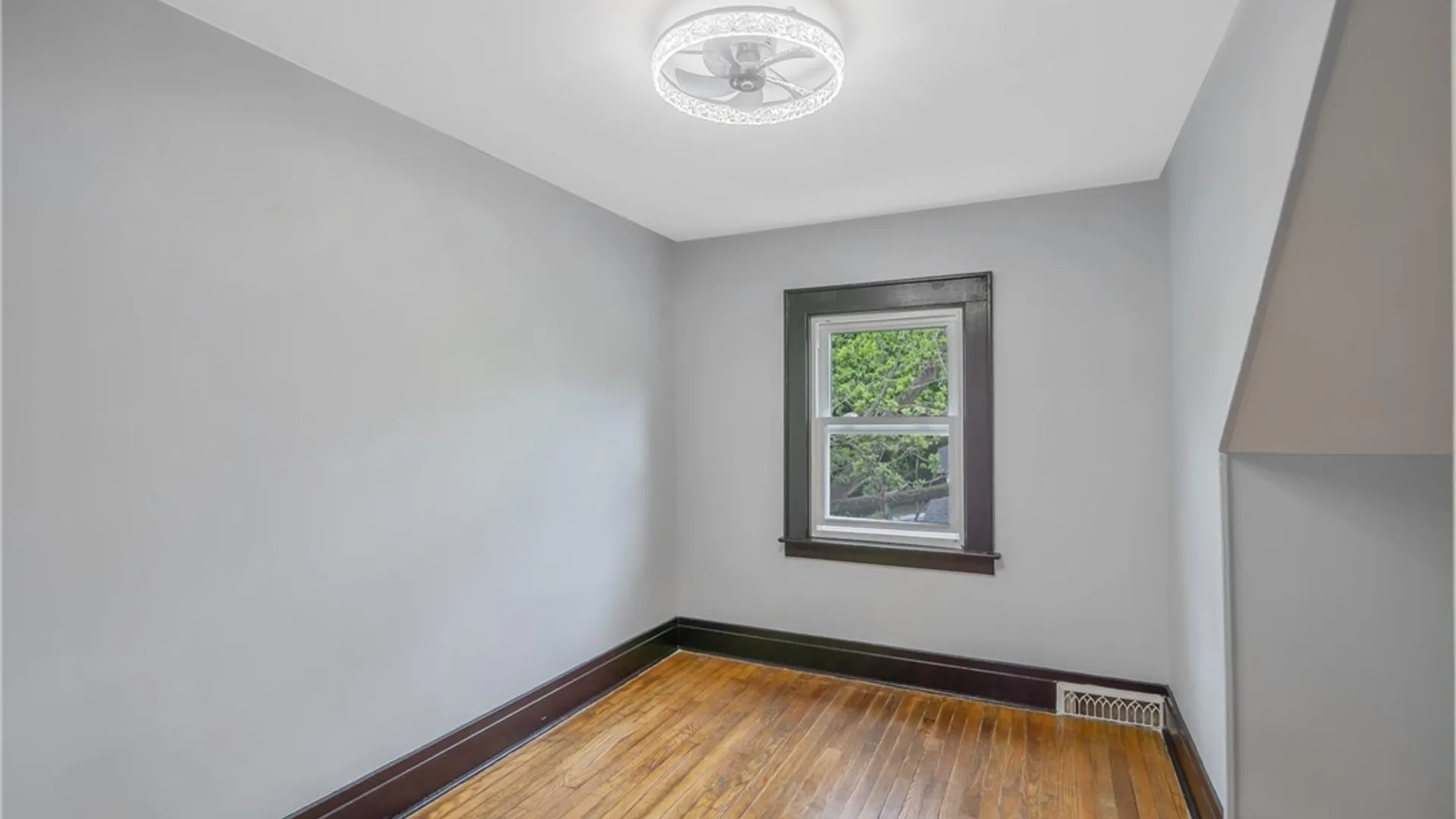 Property at 944 Bellevue Avenue, Syracuse, NY 13204 12