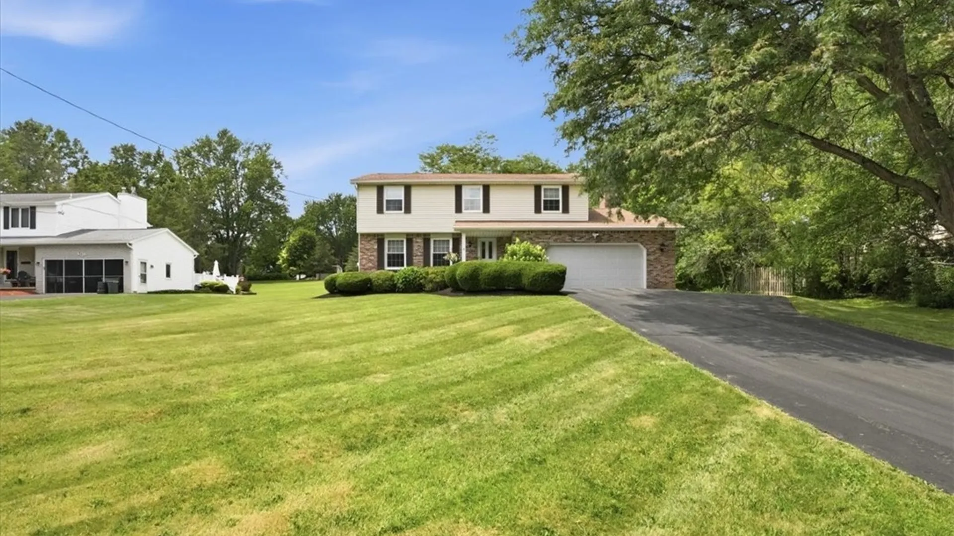 Property at 230 Rolling Green Lane, Elma, NY 14059 3