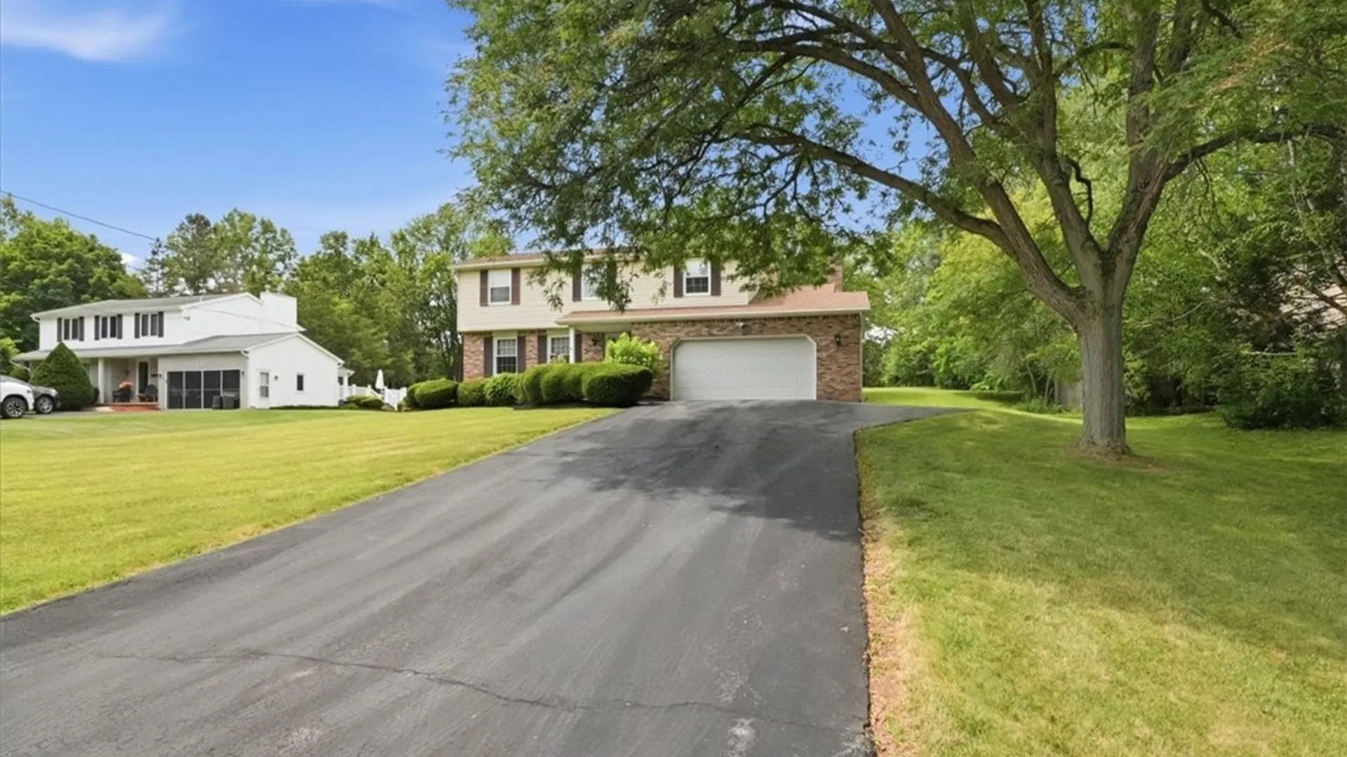 Property at 230 Rolling Green Lane, Elma, NY 14059 4