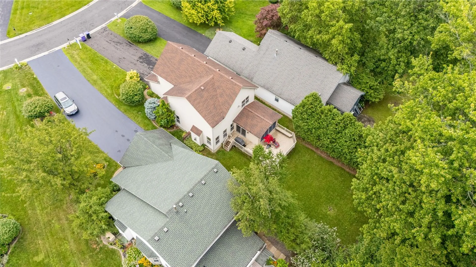 Property at 170 Cranbrook Terrace, Webster, NY 14580 32