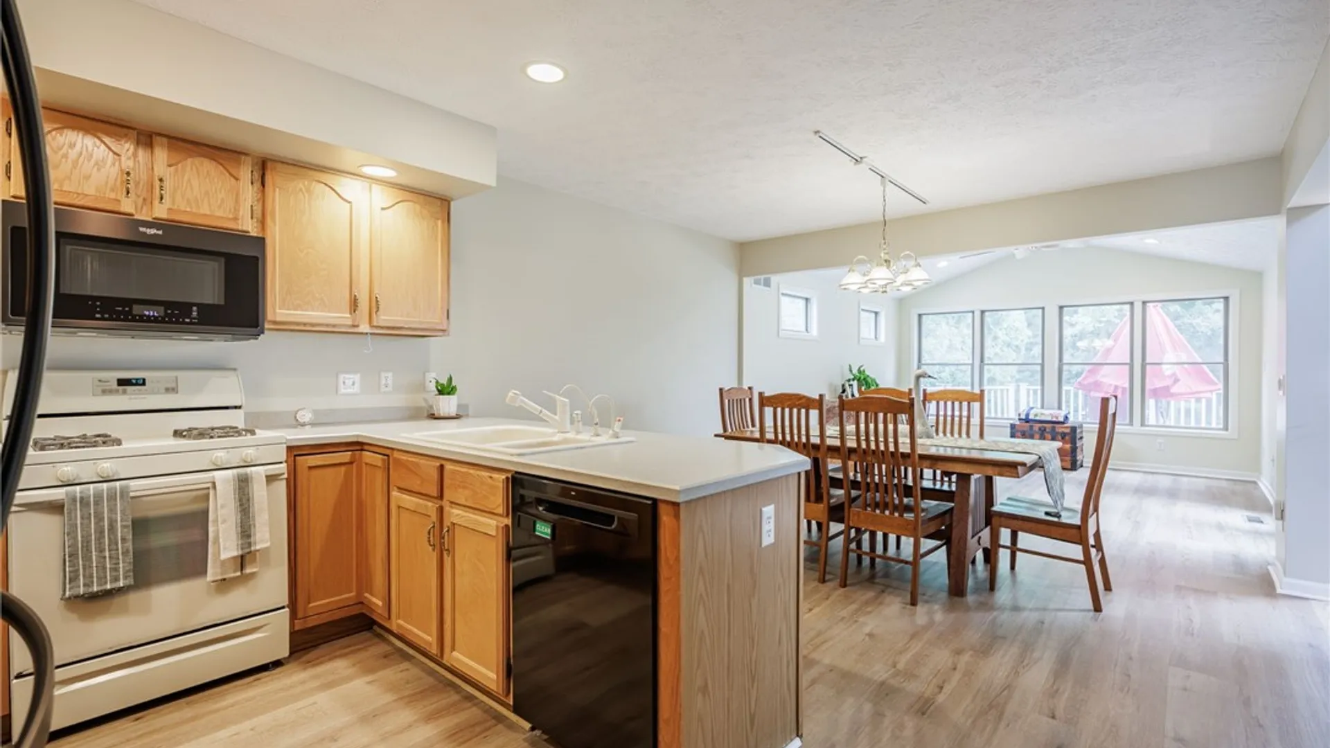 Property at 170 Cranbrook Terrace, Webster, NY 14580 12
