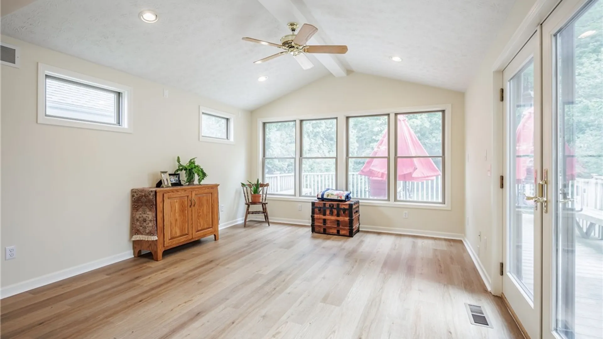Property at 170 Cranbrook Terrace, Webster, NY 14580 16