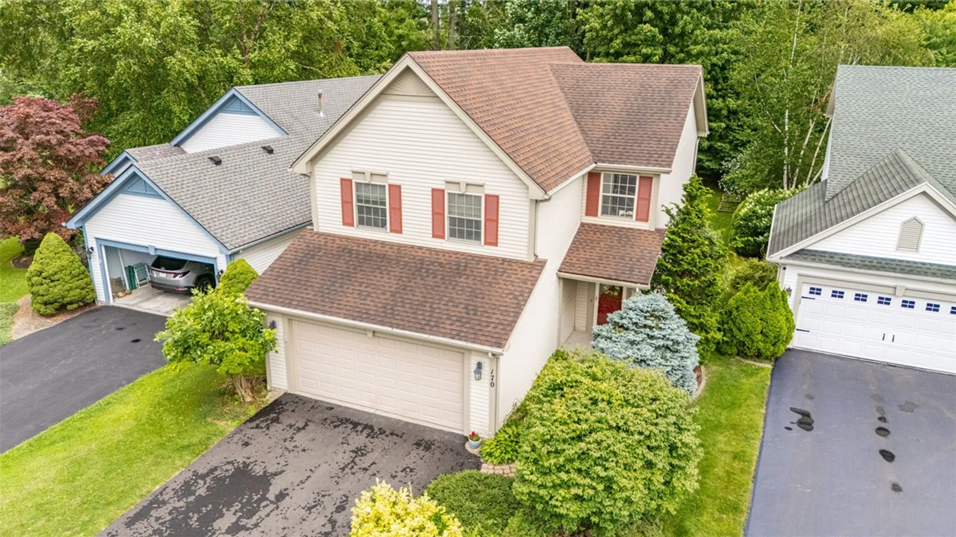Property at 170 Cranbrook Terrace, Webster, NY 14580 3