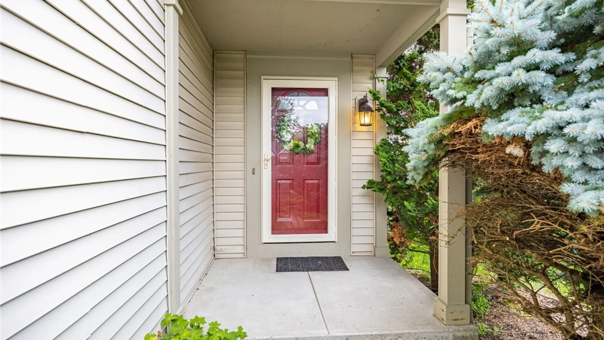 Property at 170 Cranbrook Terrace, Webster, NY 14580 5
