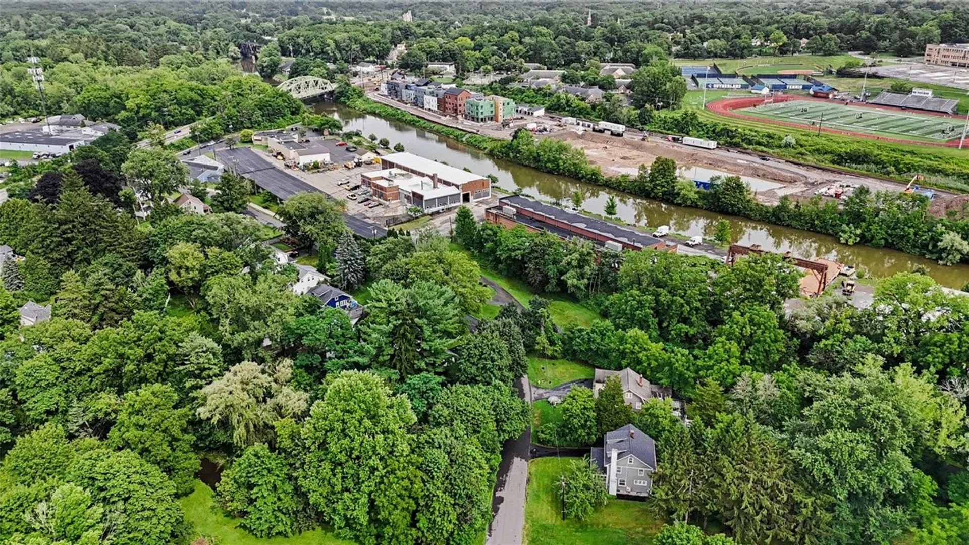 Property at 13 Brook Rd, Pittsford, NY 14534 9