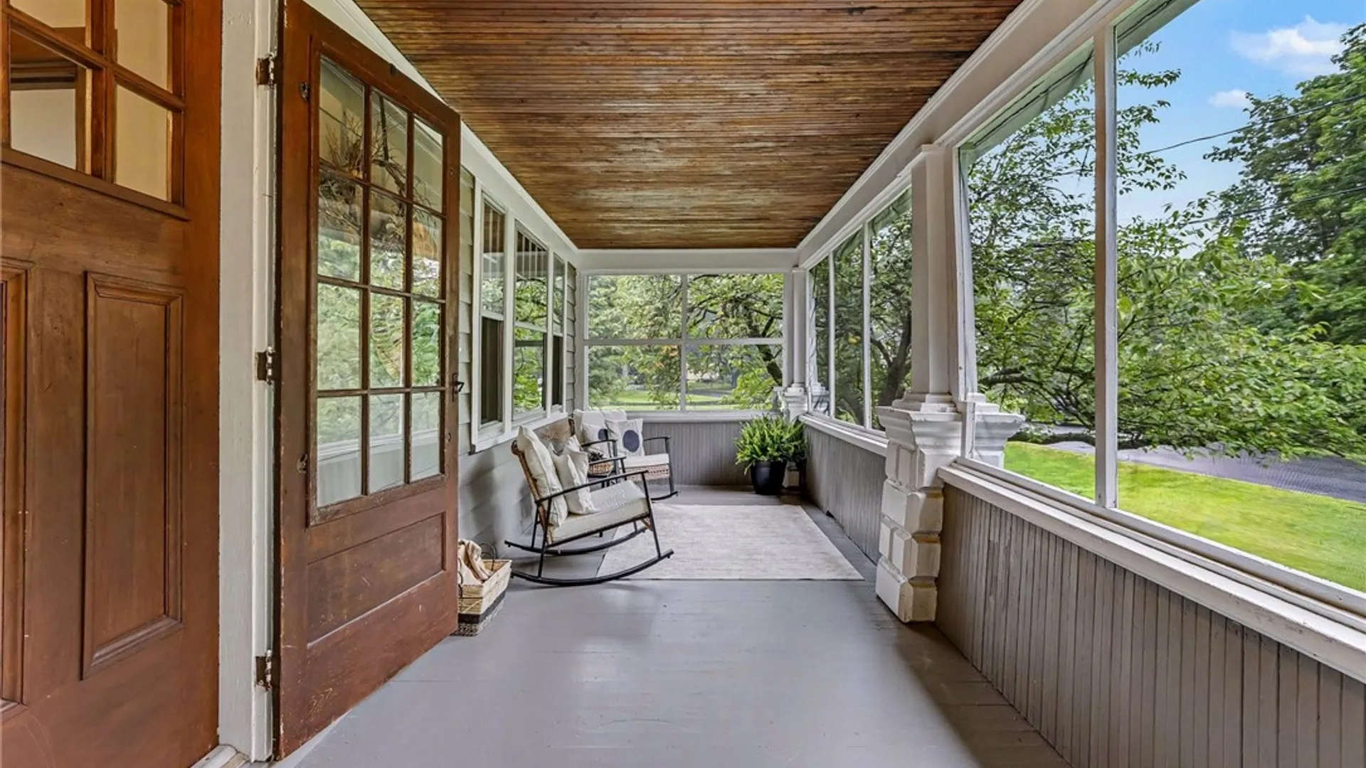 Property at 13 Brook Rd, Pittsford, NY 14534 12