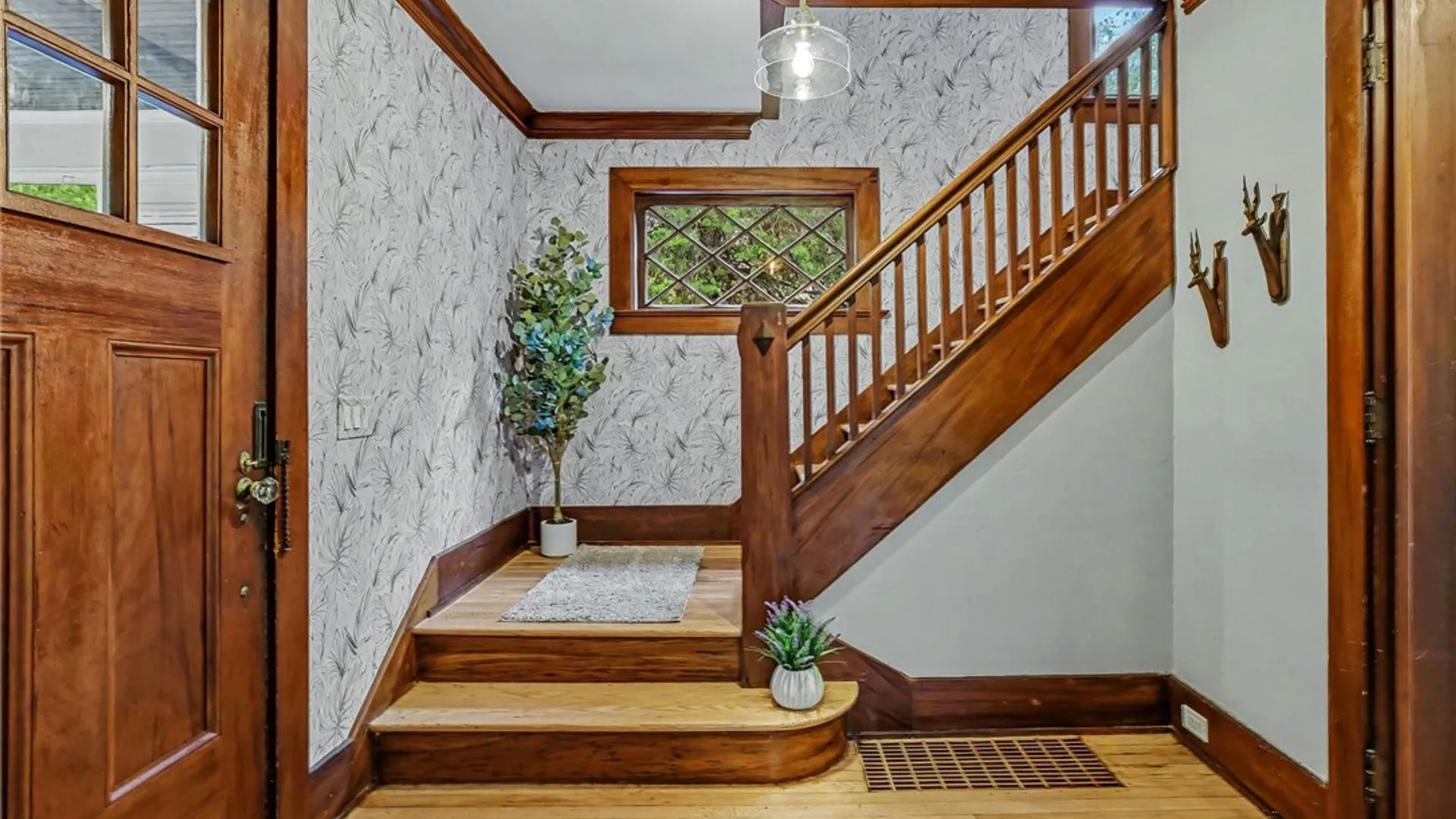 Property at 13 Brook Rd, Pittsford, NY 14534 13