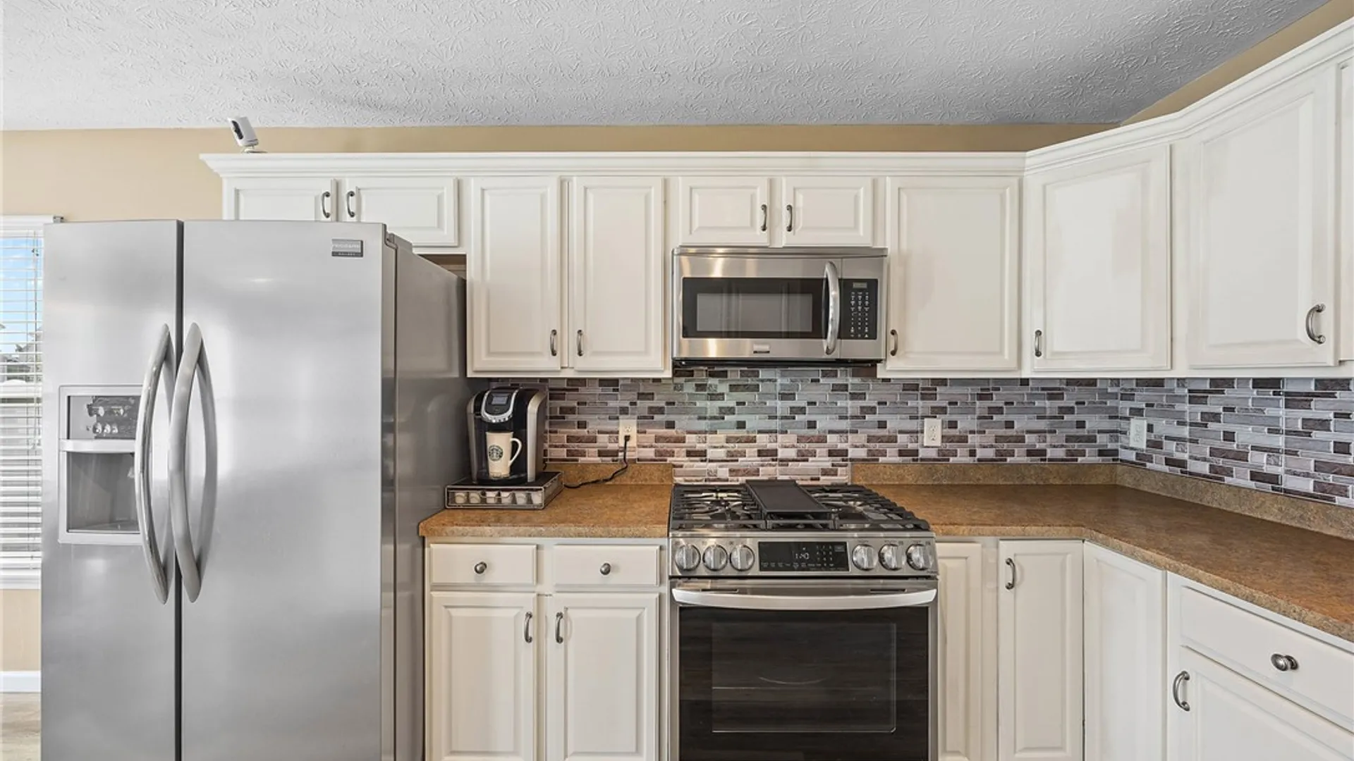 Property at 76 Rangers Court, Greece, NY 14612 11