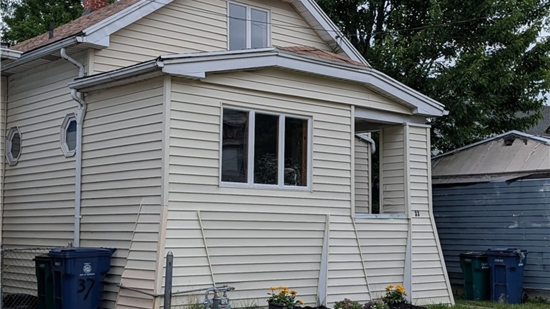Property at 33 Argus Street, Buffalo, NY 14207 3