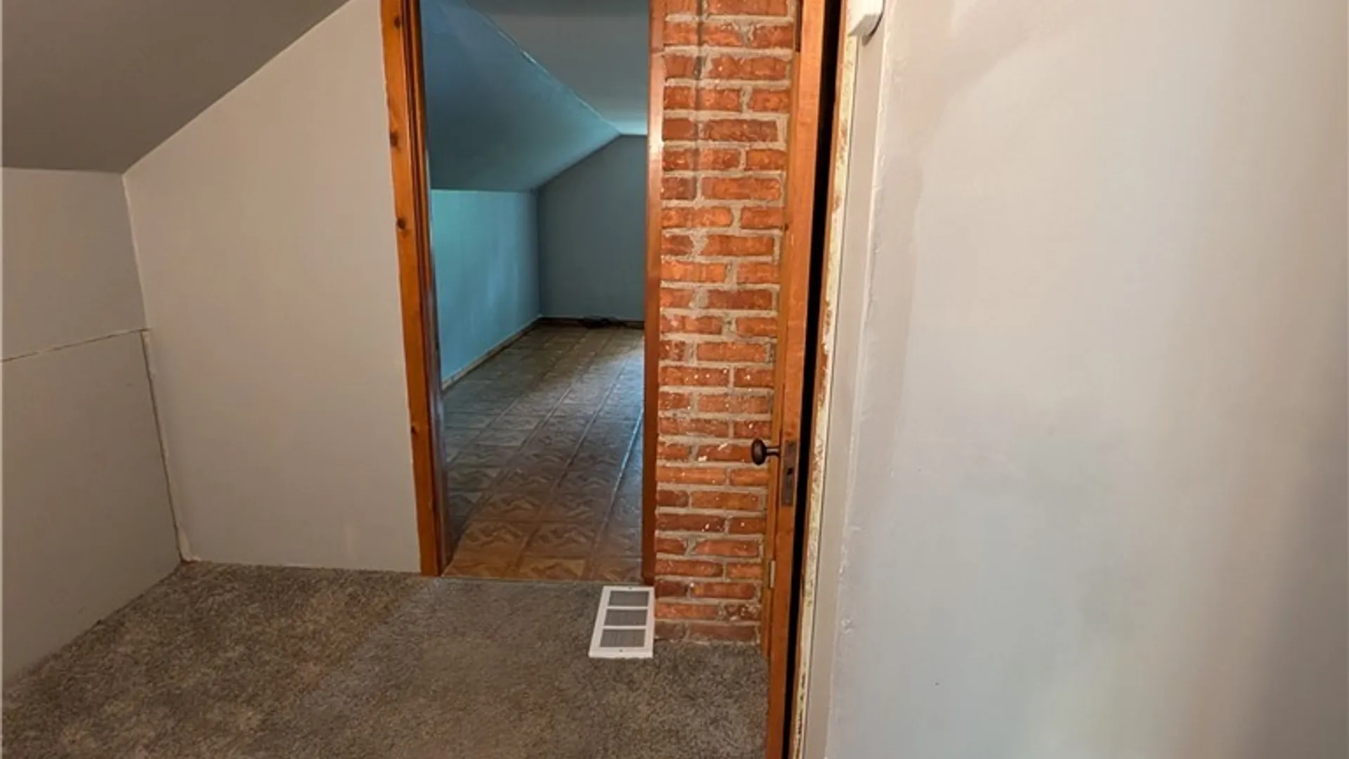 Property at 33 Argus Street, Buffalo, NY 14207 12