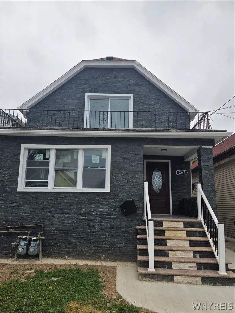 Property at 267 Roslyn Street, Buffalo, NY 14215