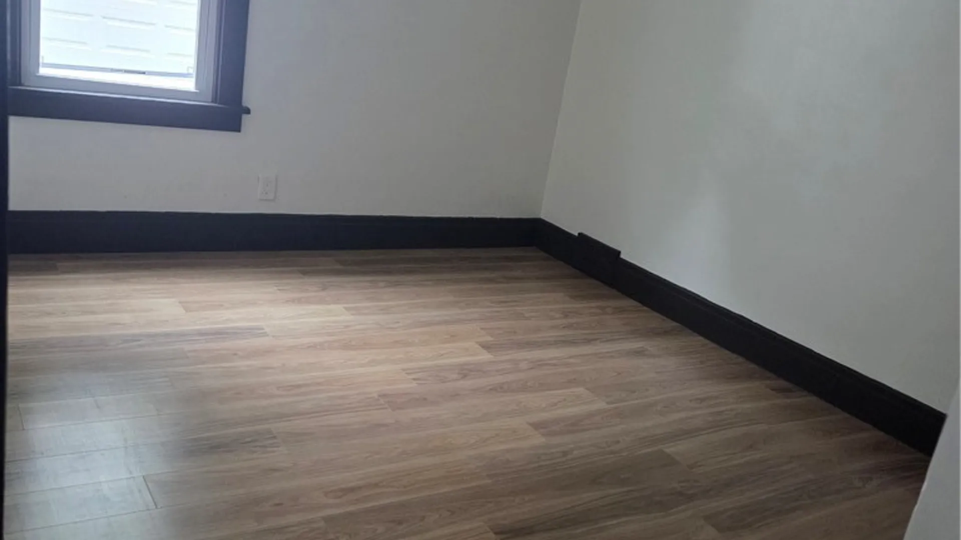 Property at 267 Roslyn Street, Buffalo, NY 14215 12