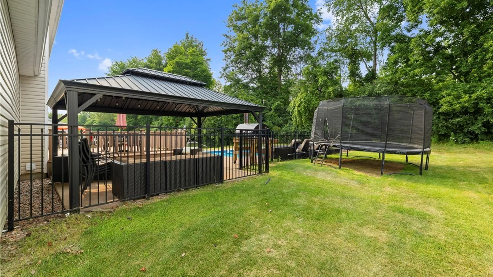 Property at 5451 Lucknow Drive, Clay, NY 13041 47