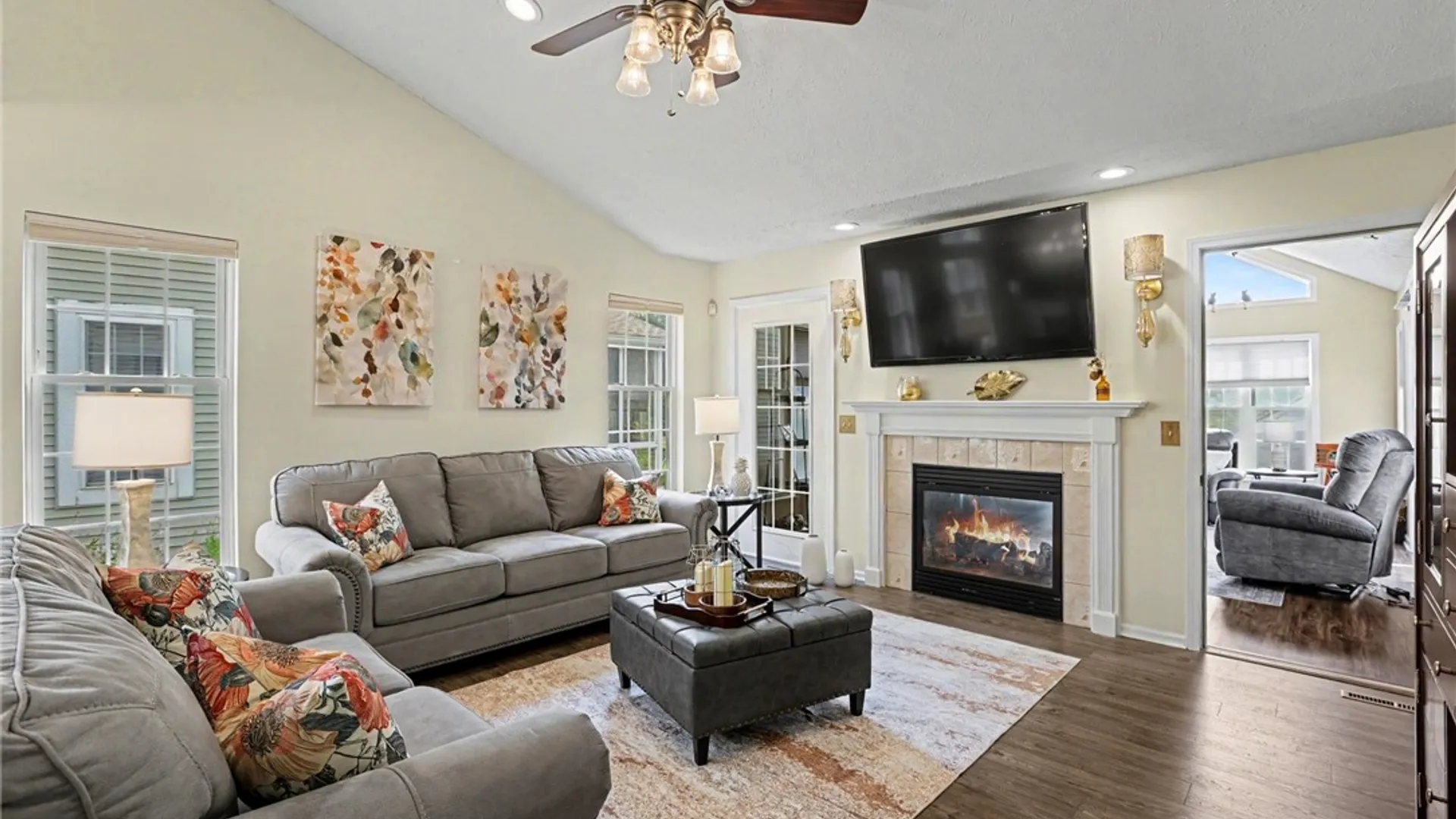 Property at 10 Foxe Commons, Chili, NY 14624 7