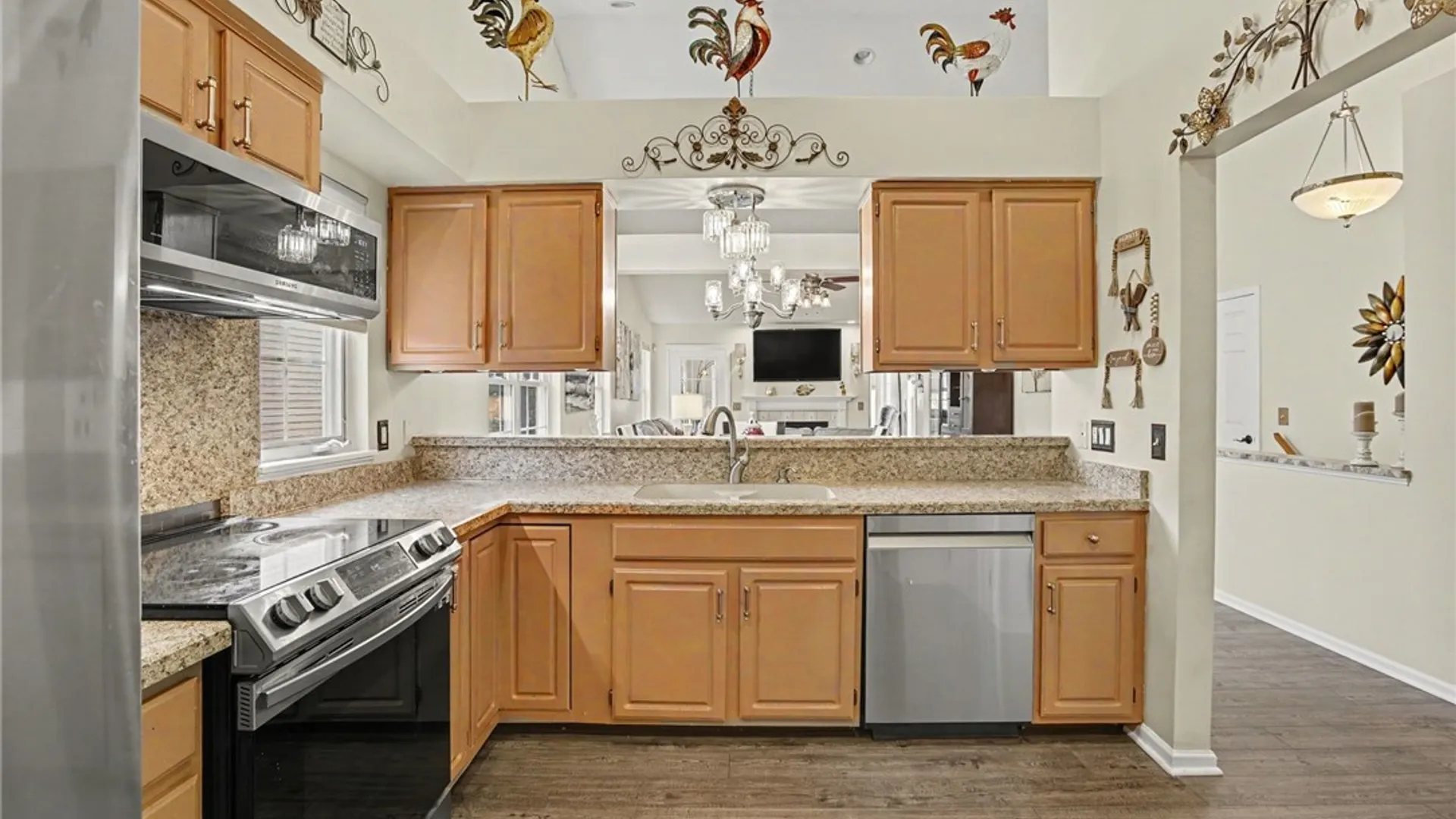 Property at 10 Foxe Commons, Chili, NY 14624 10