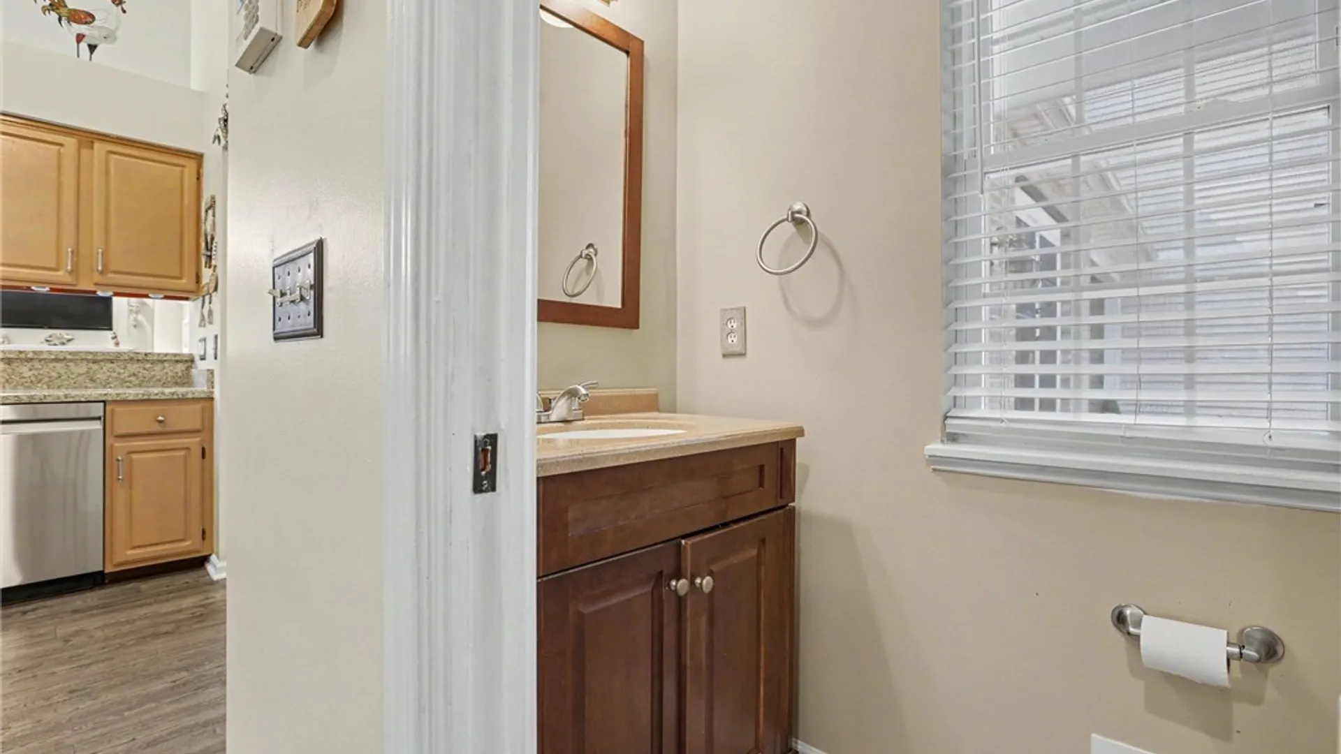 Property at 10 Foxe Commons, Chili, NY 14624 13