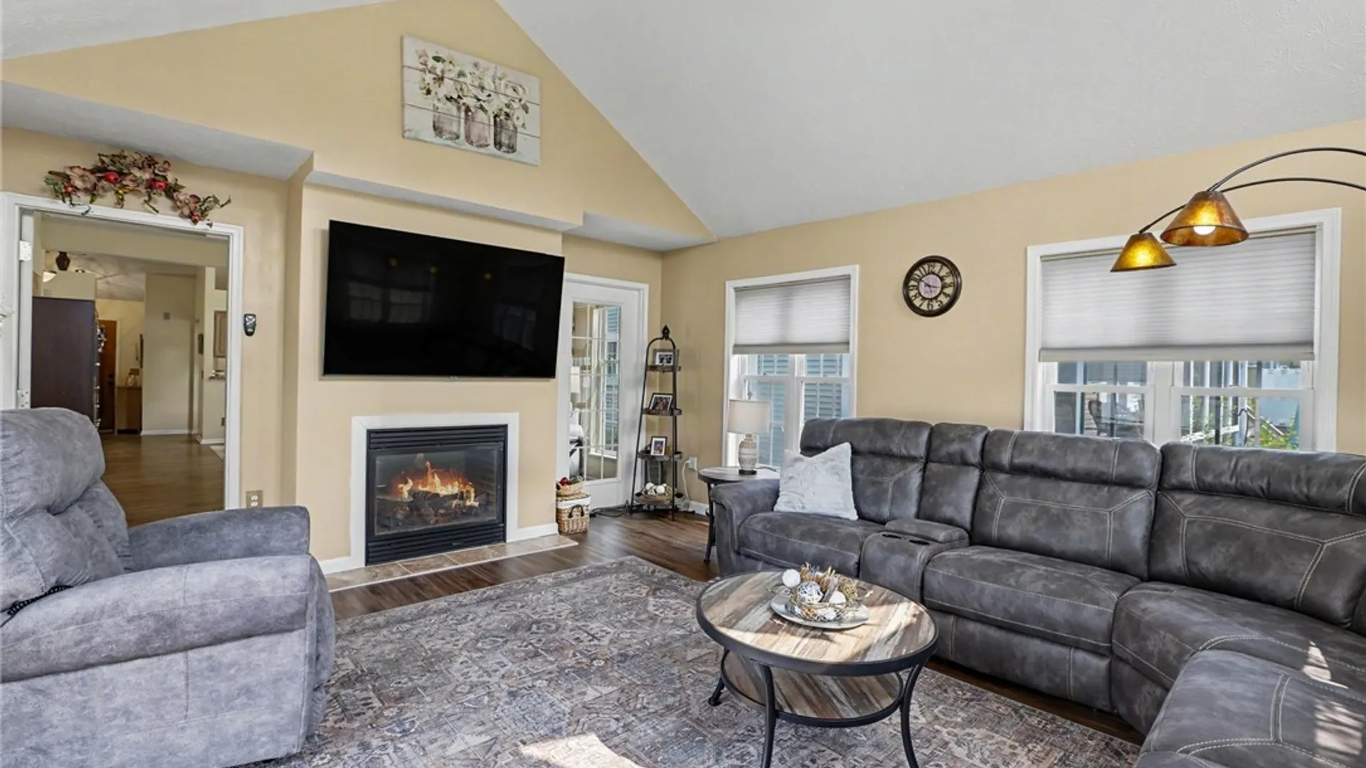 Property at 10 Foxe Commons, Chili, NY 14624 15