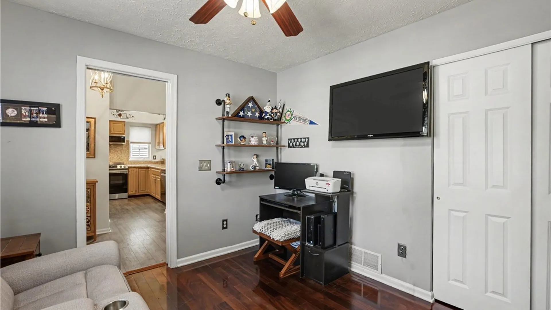 Property at 10 Foxe Commons, Chili, NY 14624 18