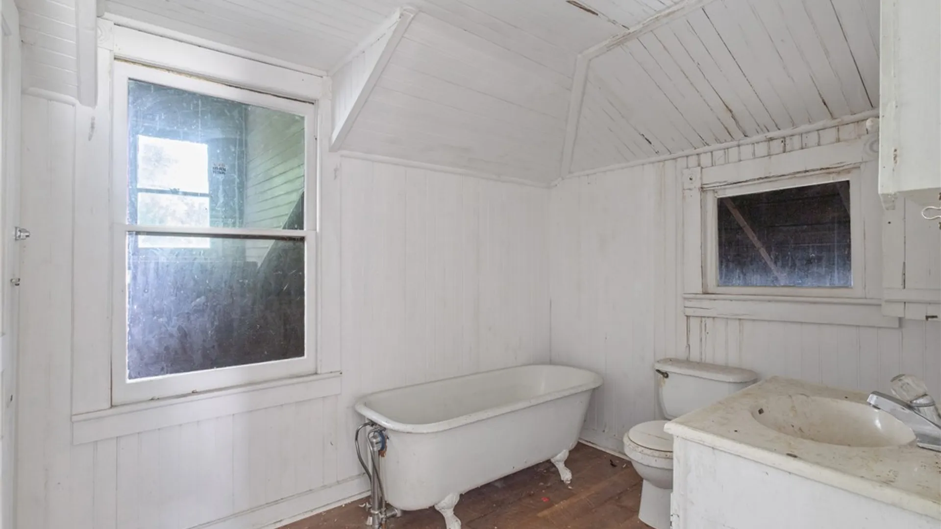 Property at 105 W Mohawk Street, Oswego, NY 13126 10