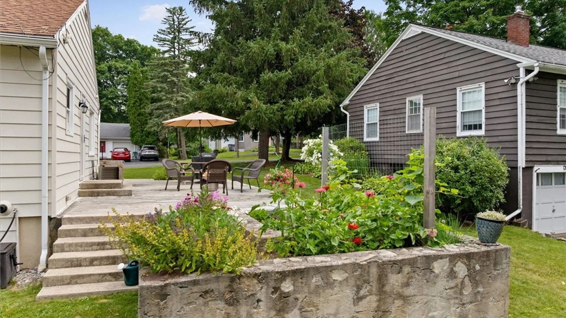 Property at 22 Kevan Circle, Manlius, NY 13104 13