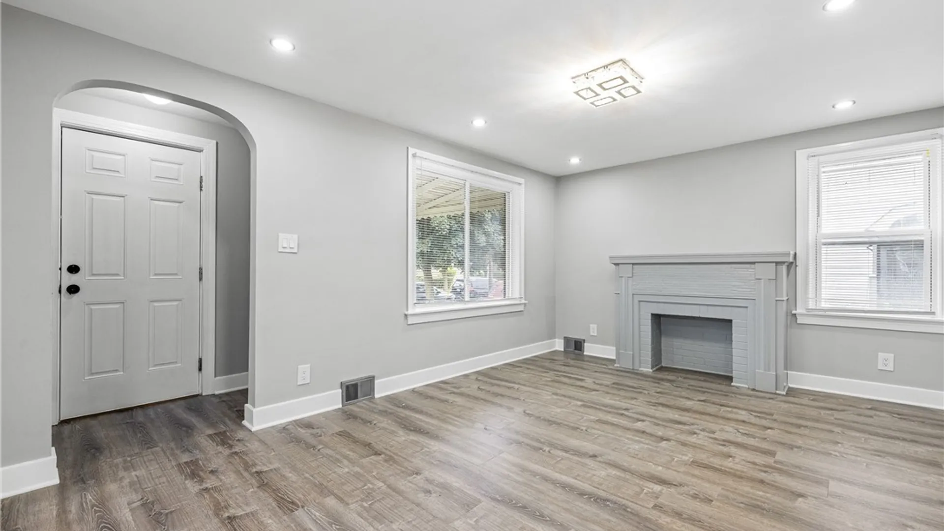 Property at 104 Proctor Avenue, Buffalo, NY 14215 4