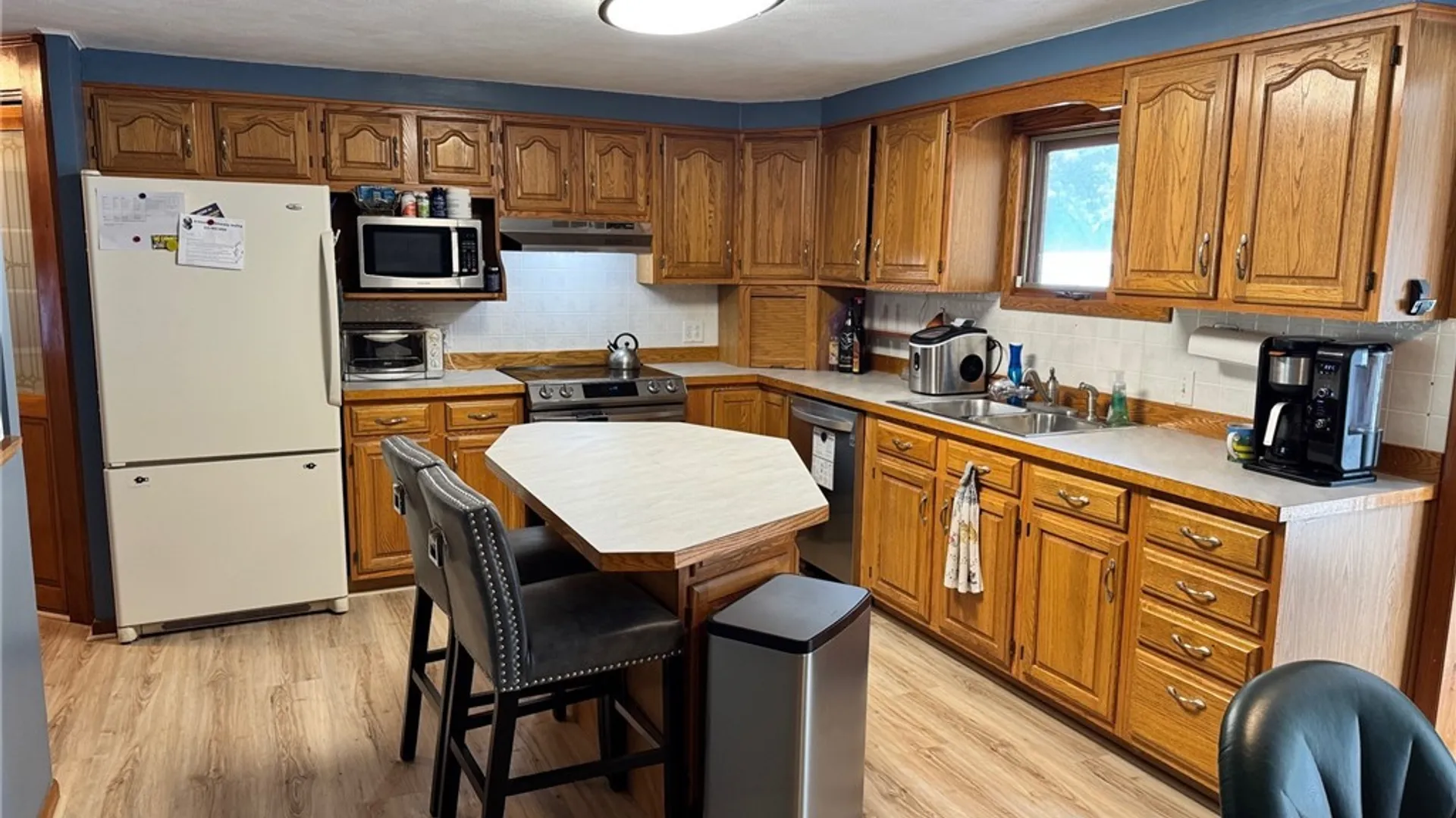 Property at 8542 Belnor Drive, Cicero, NY 13039 3