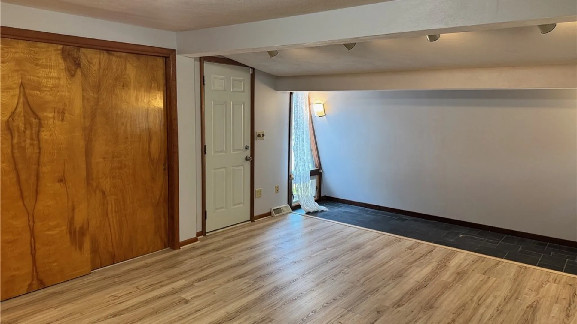 Property at 8542 Belnor Drive, Cicero, NY 13039 13