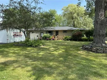 Property at 8542 Belnor Drive, Cicero, NY 13039
