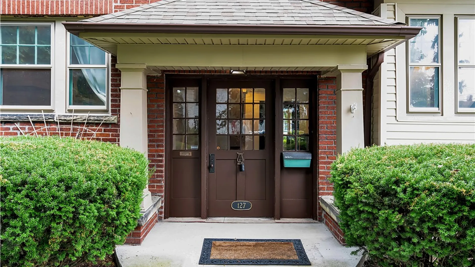 Property at 127 University Avenue, Buffalo, NY 14214 4