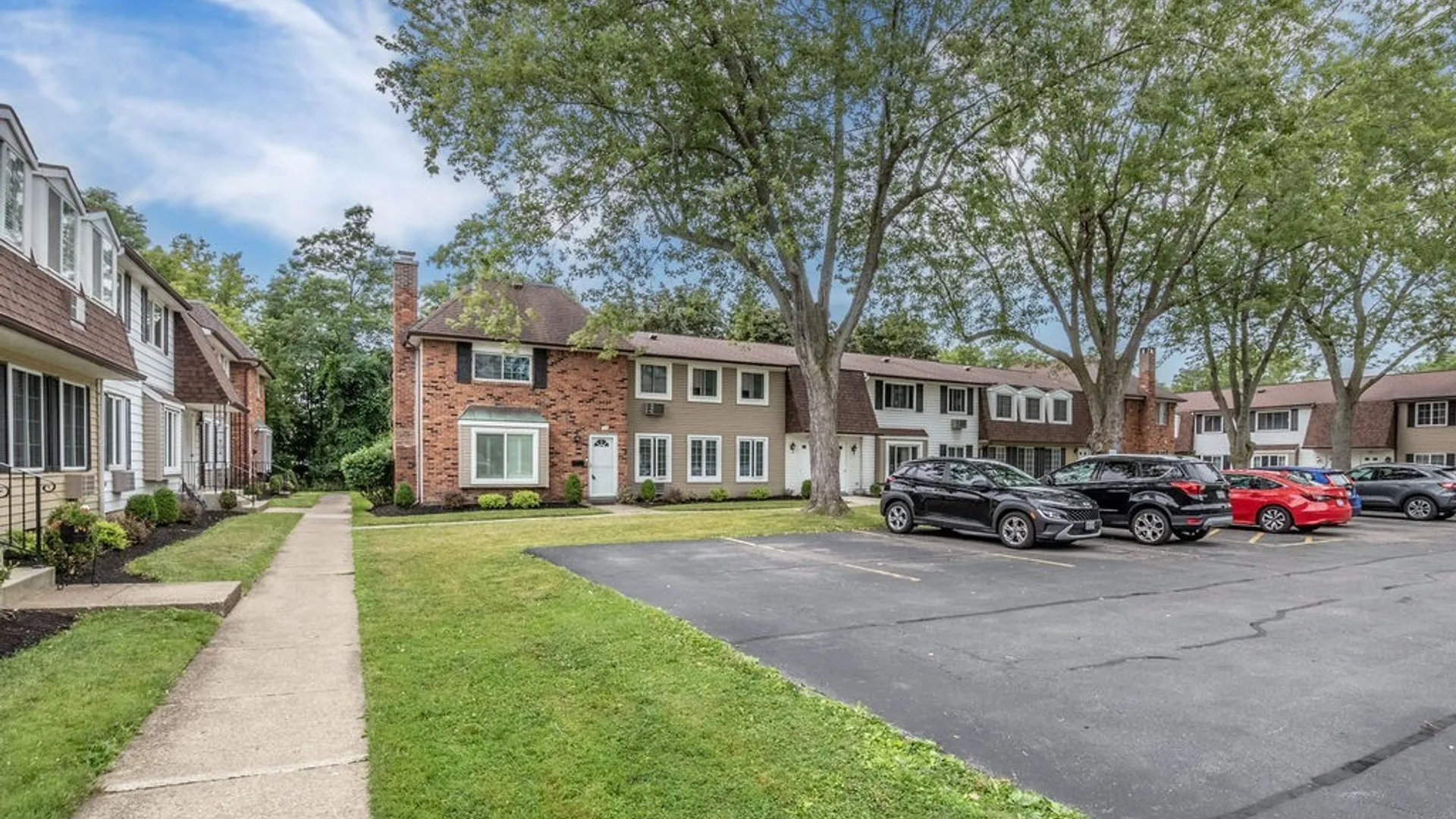 Property at 40 Wellington Court, Amherst, NY 14221 4