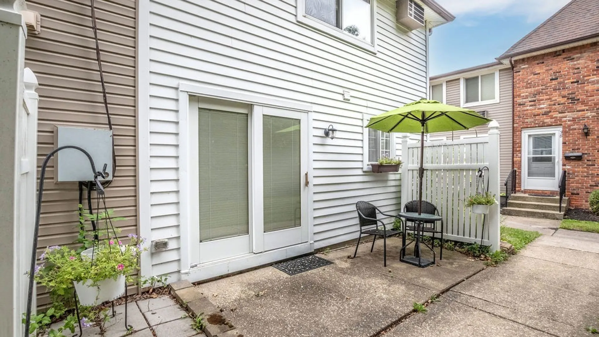 Property at 40 Wellington Court, Amherst, NY 14221 6