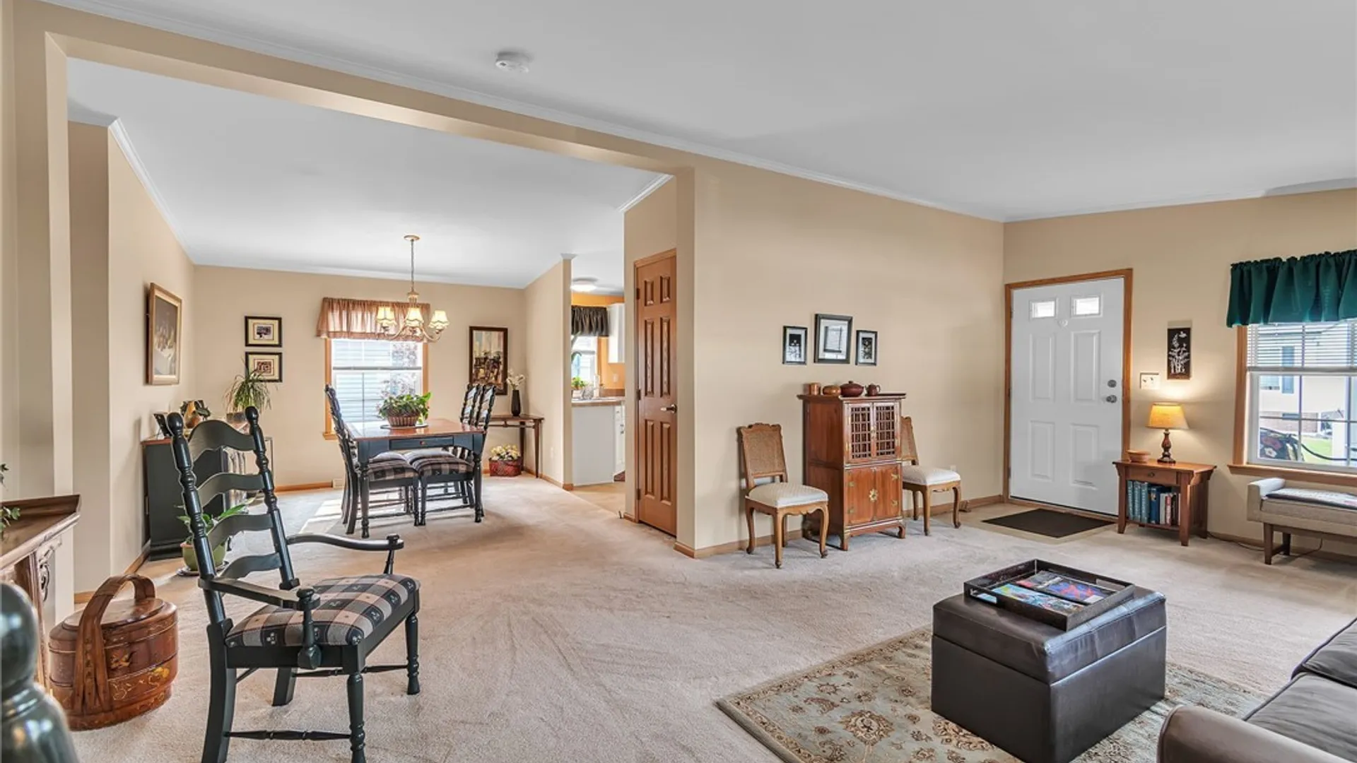 Property at 9834 Tottenham Avenue, Clarence, NY 14031 7