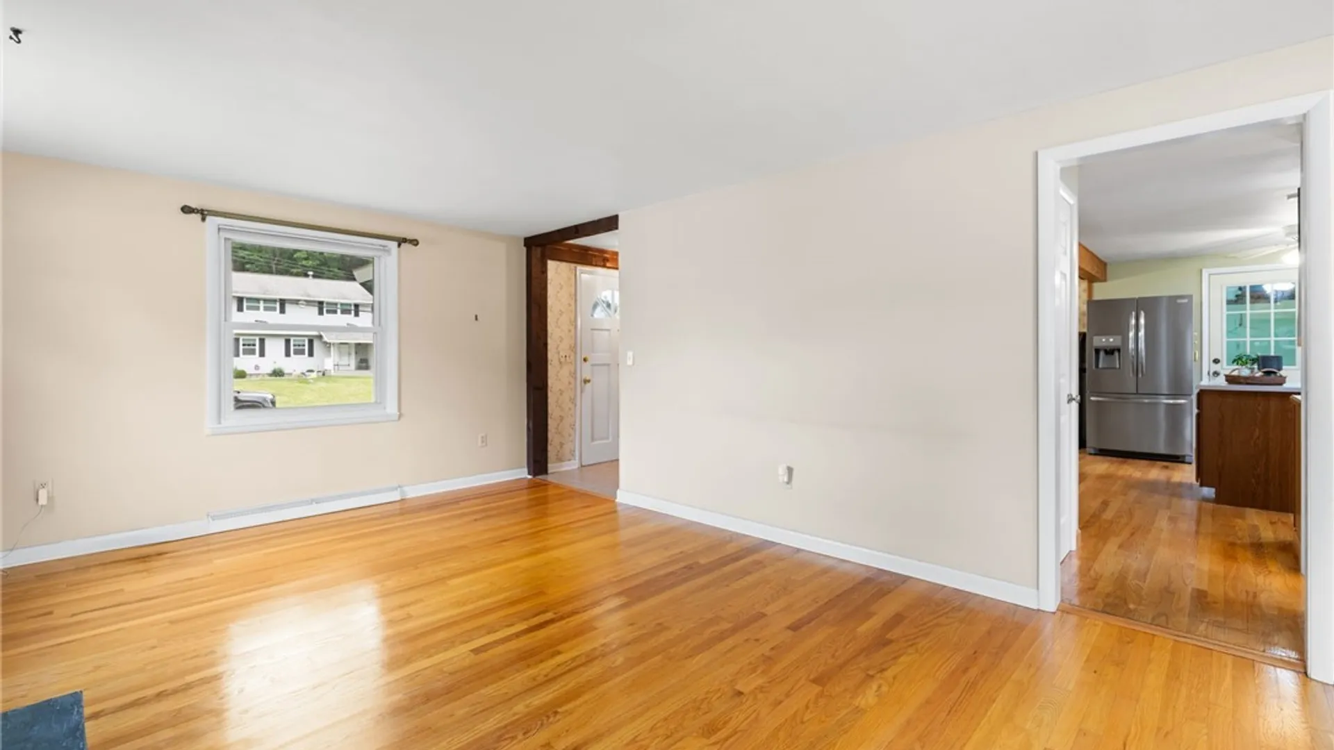 Property at 113 Thornton Circle, Camillus, NY 13031 10