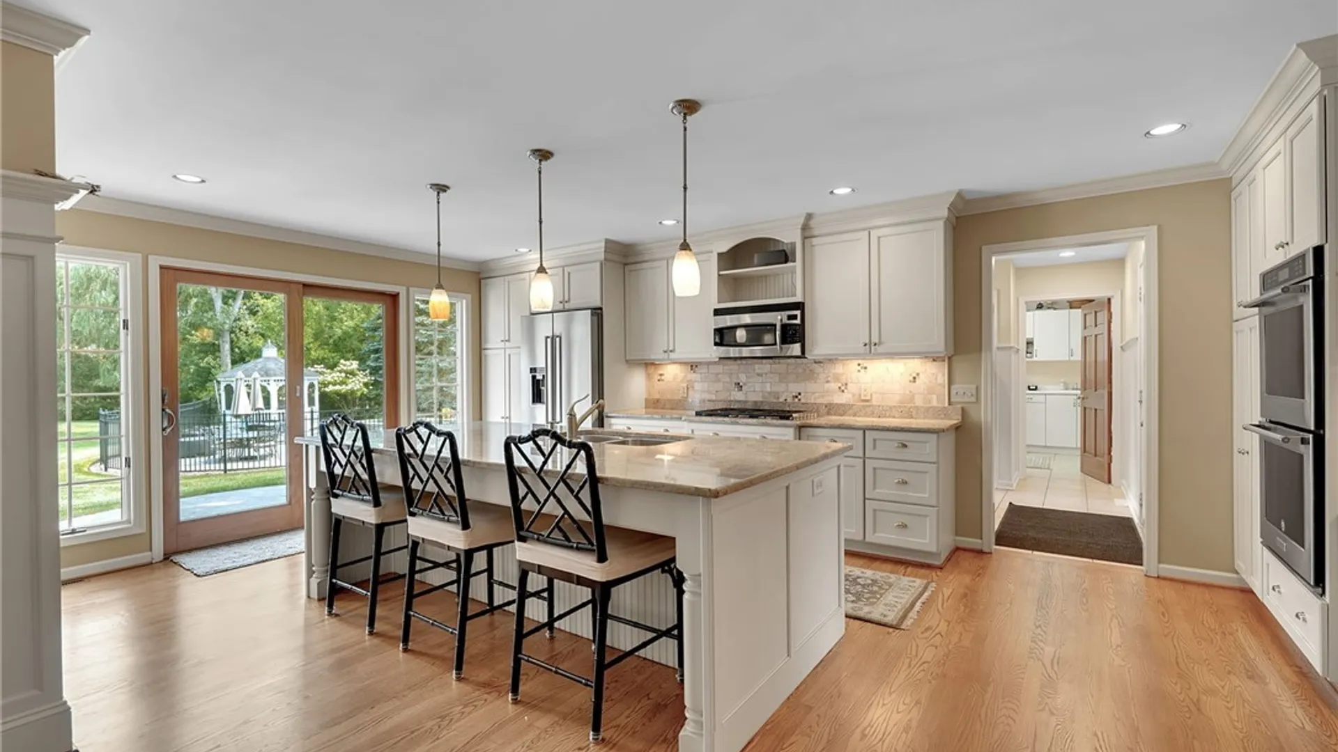 Property at 50 Sunburst Cir, Amherst, NY 14051 7