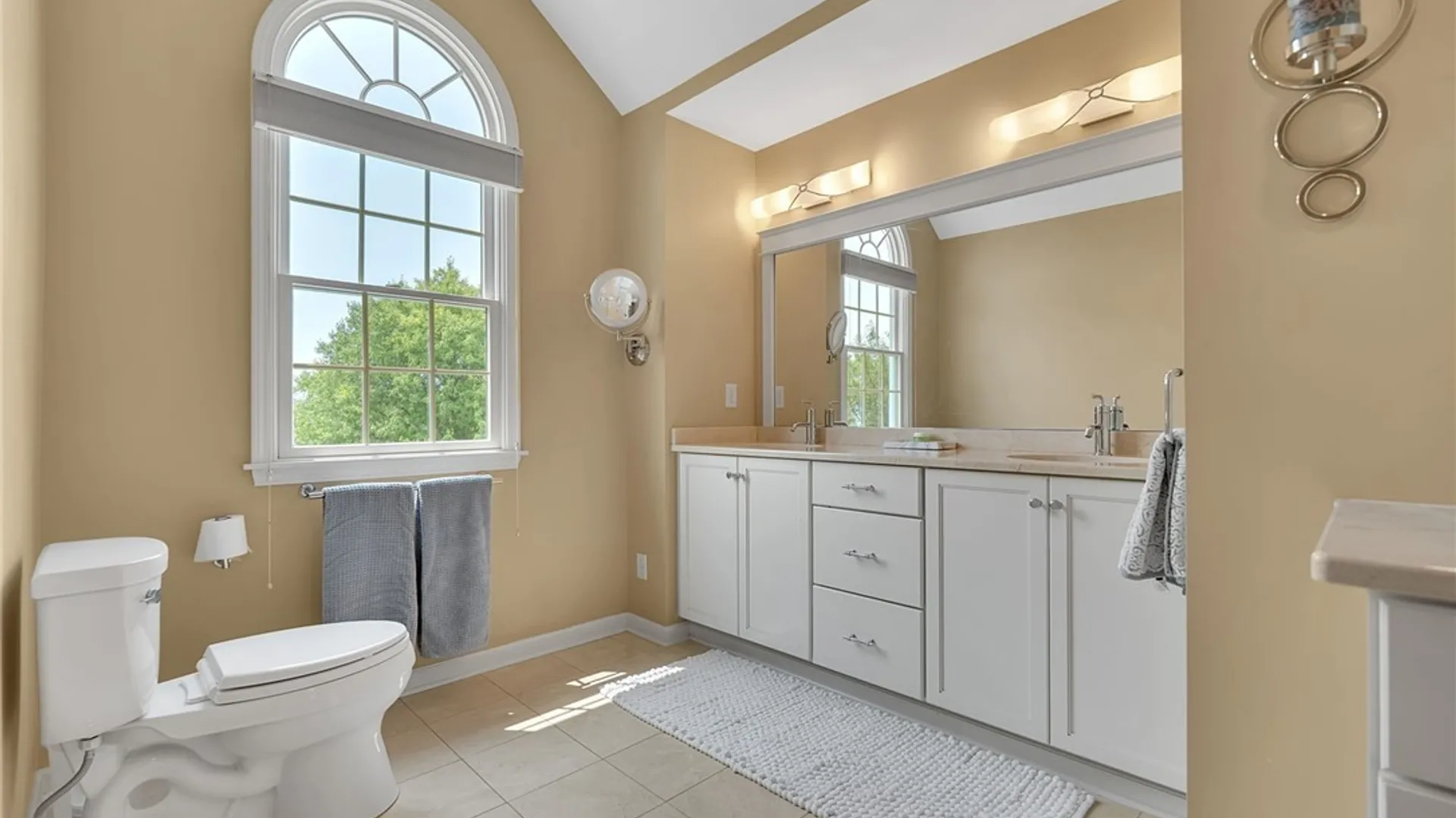Property at 50 Sunburst Cir, Amherst, NY 14051 25