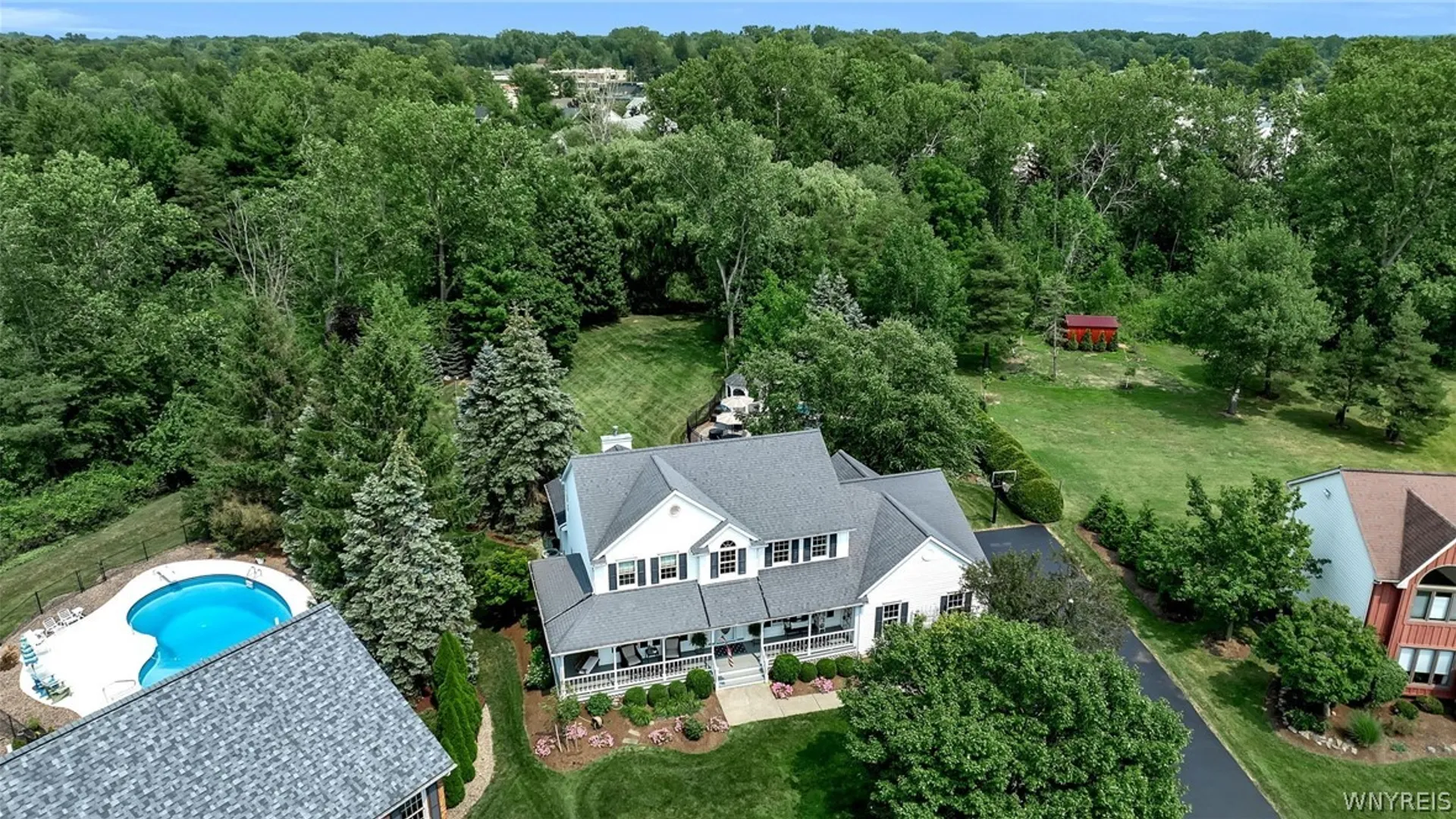 Property at 50 Sunburst Cir, Amherst, NY 14051 38