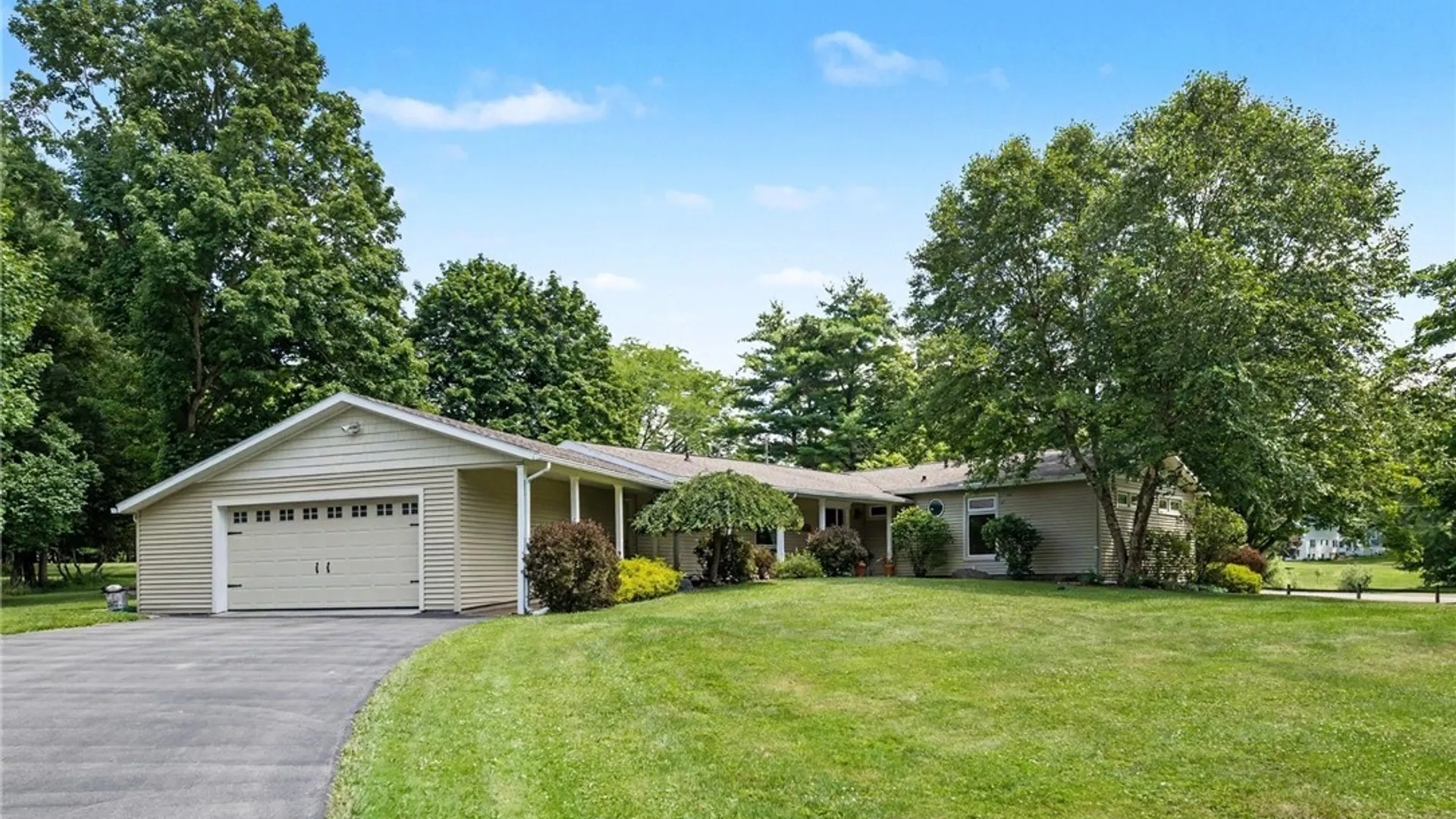 Property at 4566 Whetstone Road, Manlius, NY 13104 3