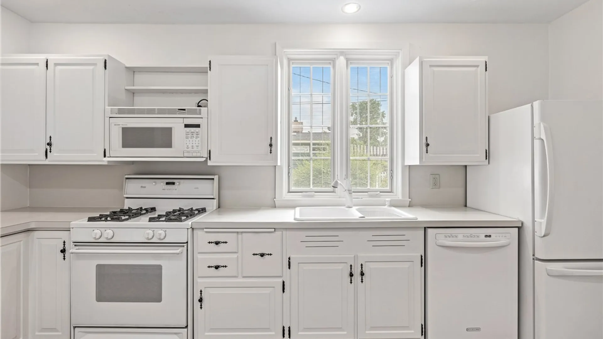 Property at 60 Radcliffe Road, Buffalo, NY 14214 18