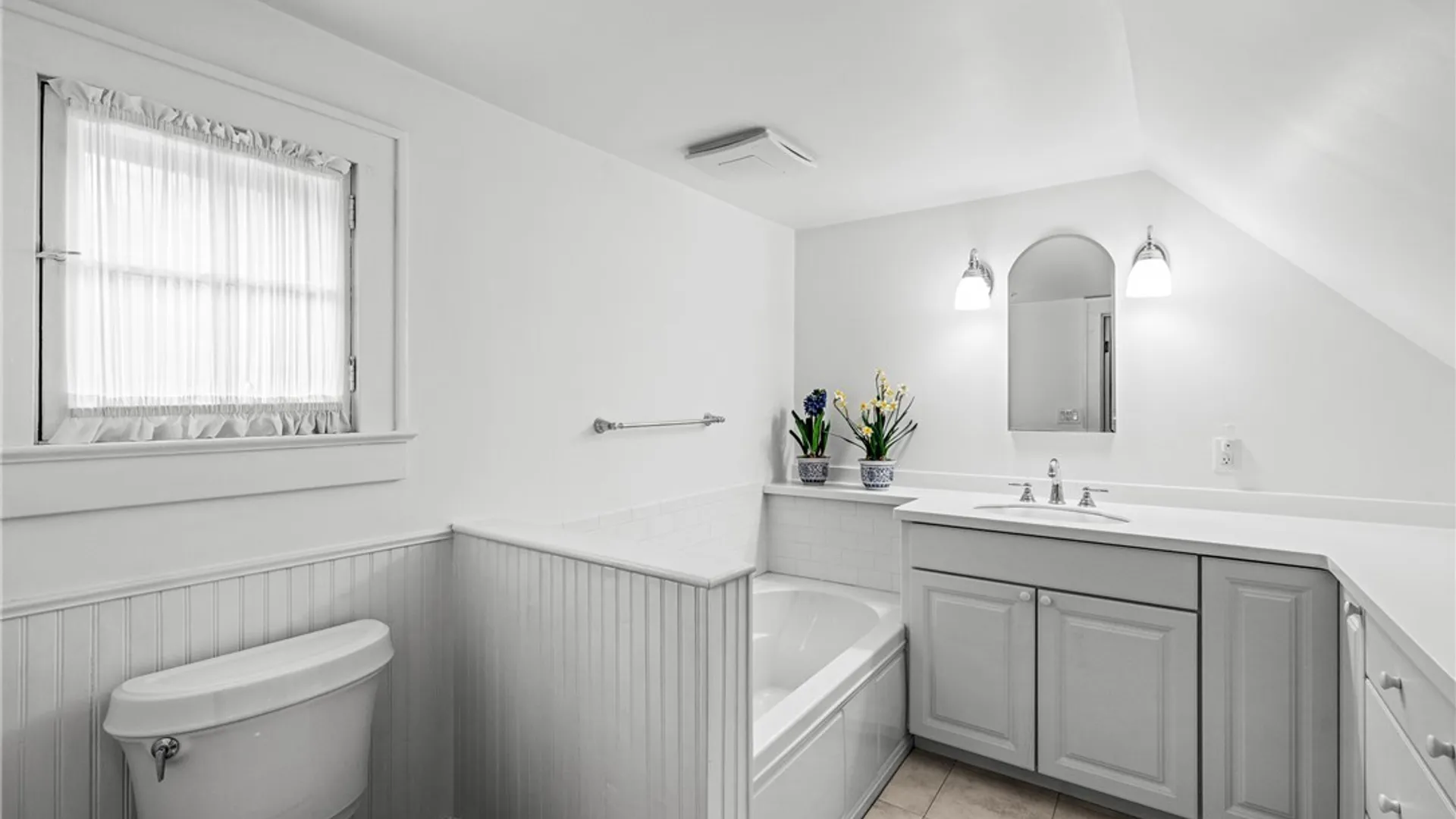 Property at 60 Radcliffe Road, Buffalo, NY 14214 28