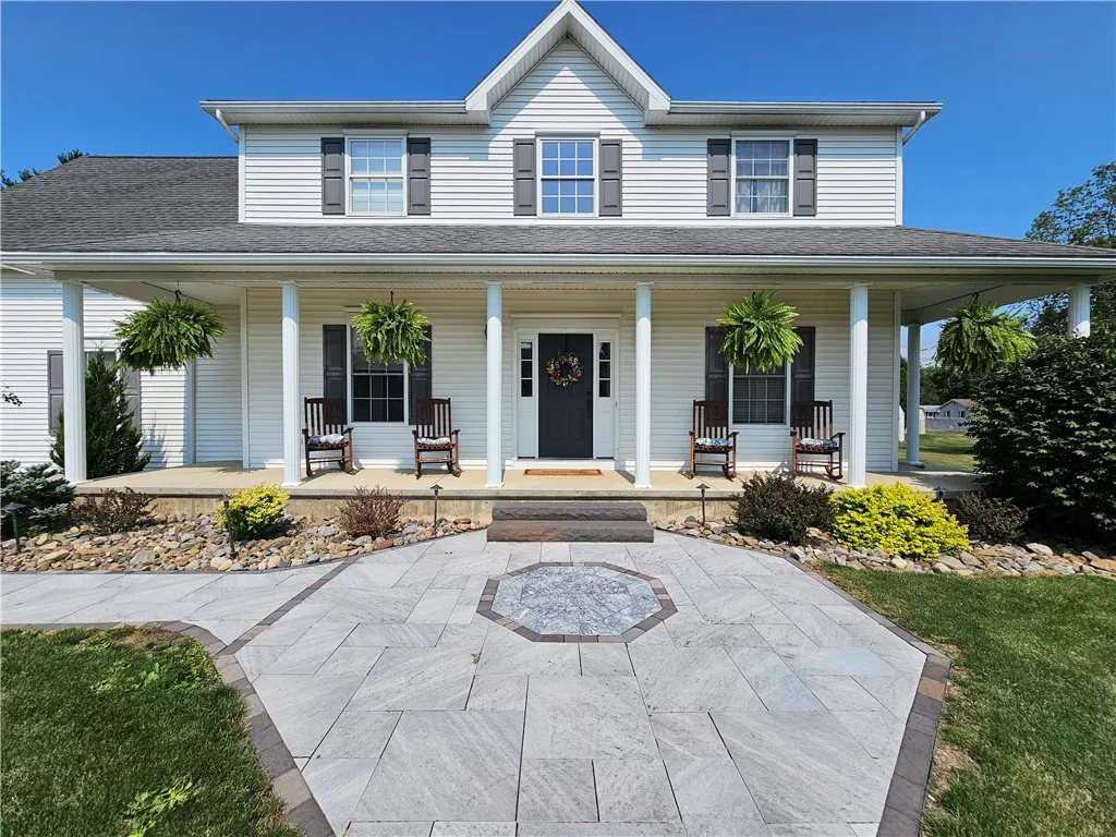 Property at 7 Bell Lane, Big Flats, NY 14845