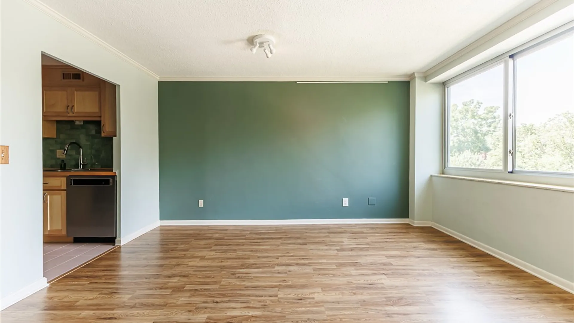 Property at 1400 East Avenue, Rochester, NY 14610 12