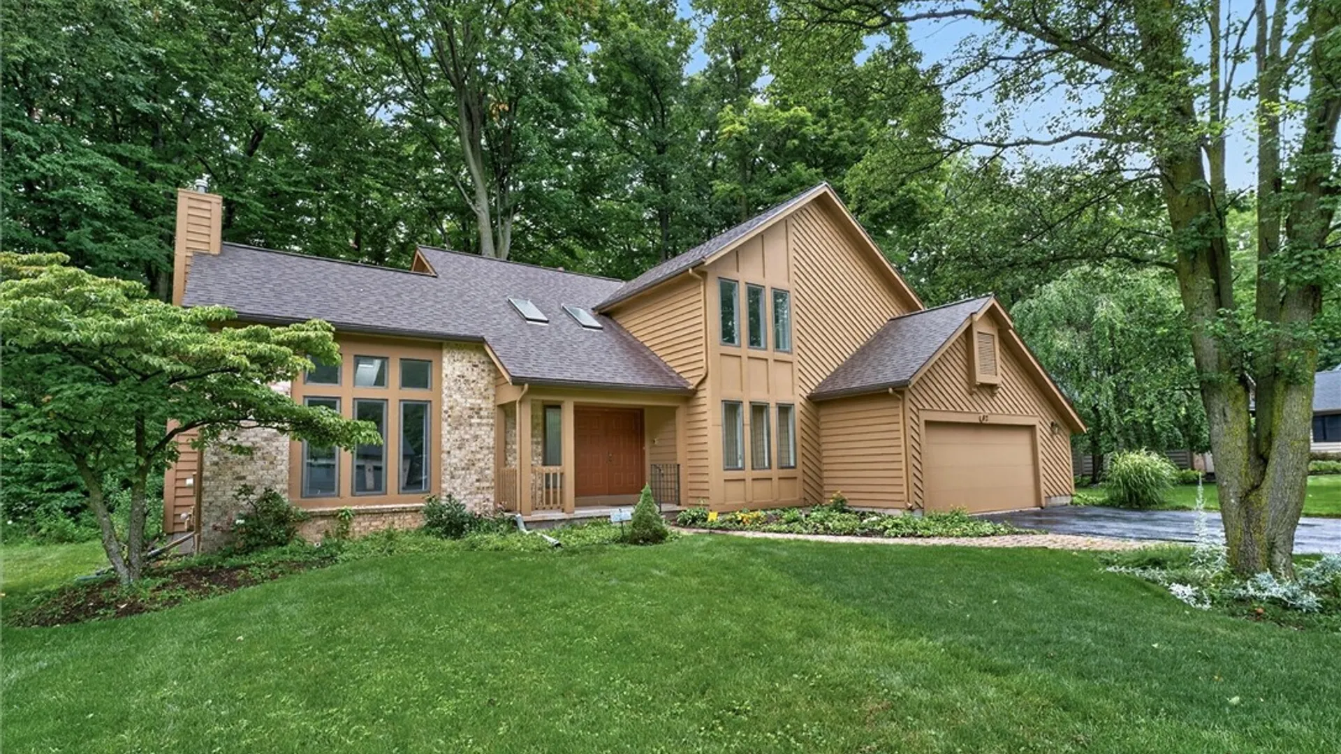 Property at 82 Brush Creek Drive, Greece, NY 14612 3