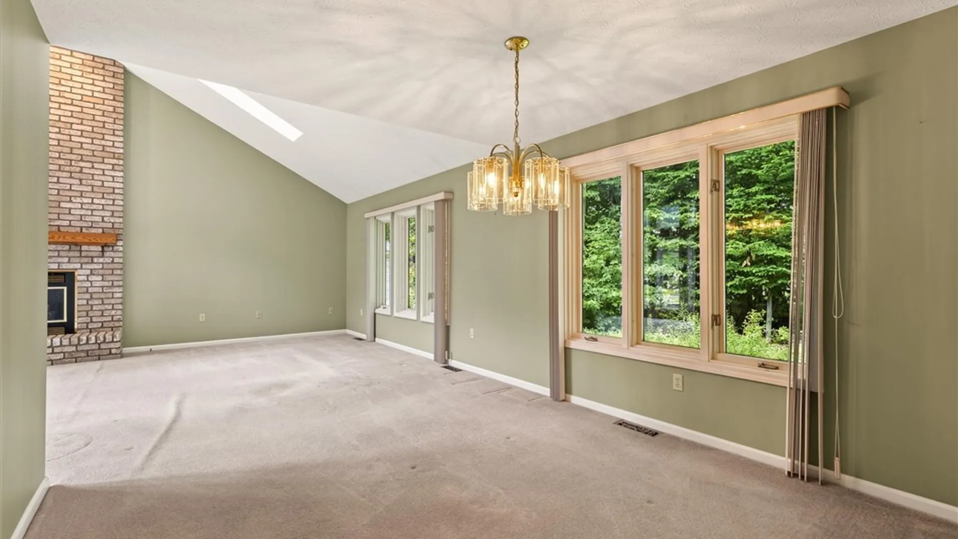 Property at 82 Brush Creek Drive, Greece, NY 14612 17