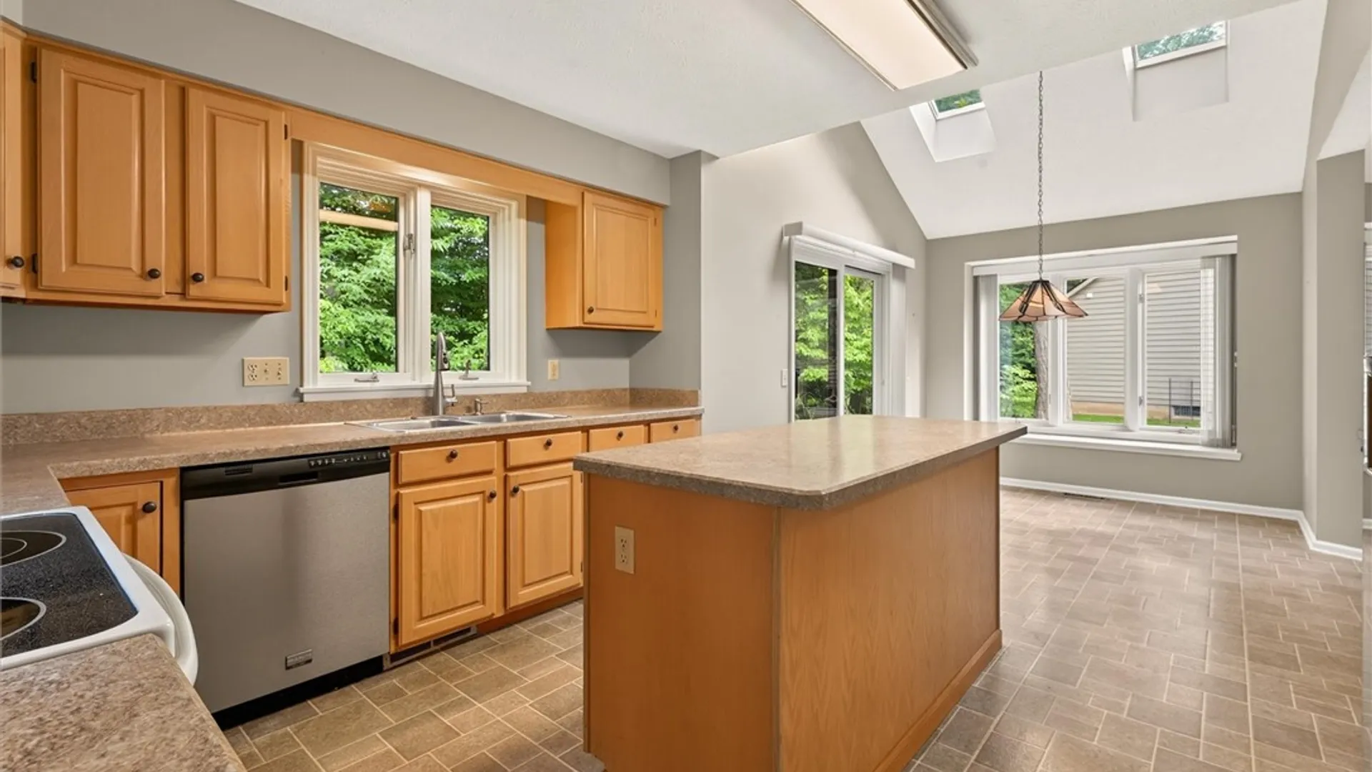 Property at 82 Brush Creek Drive, Greece, NY 14612 18